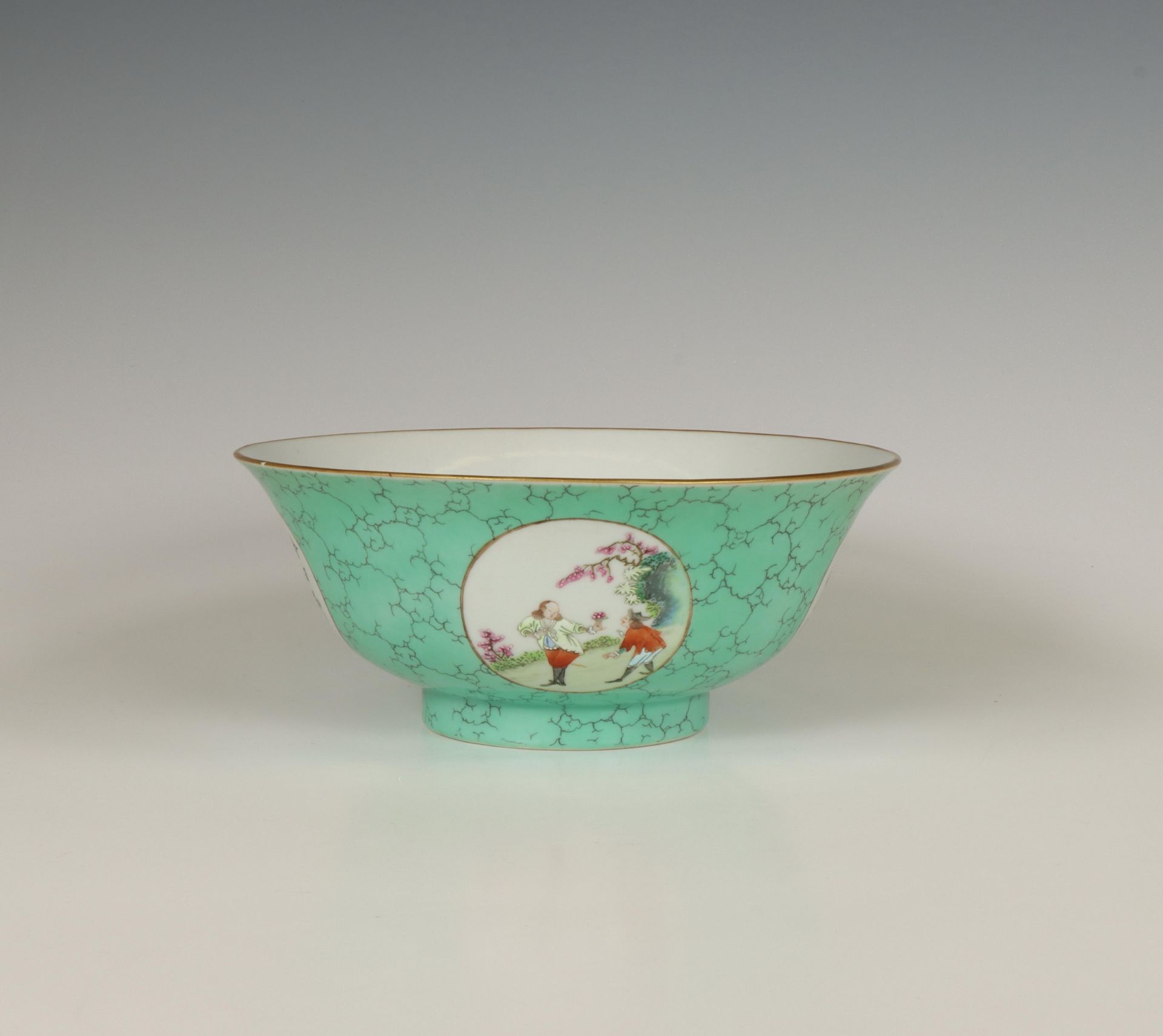 China, a faux turquoise porcelain 'medallion' bowl, late 19th/ 20th century,