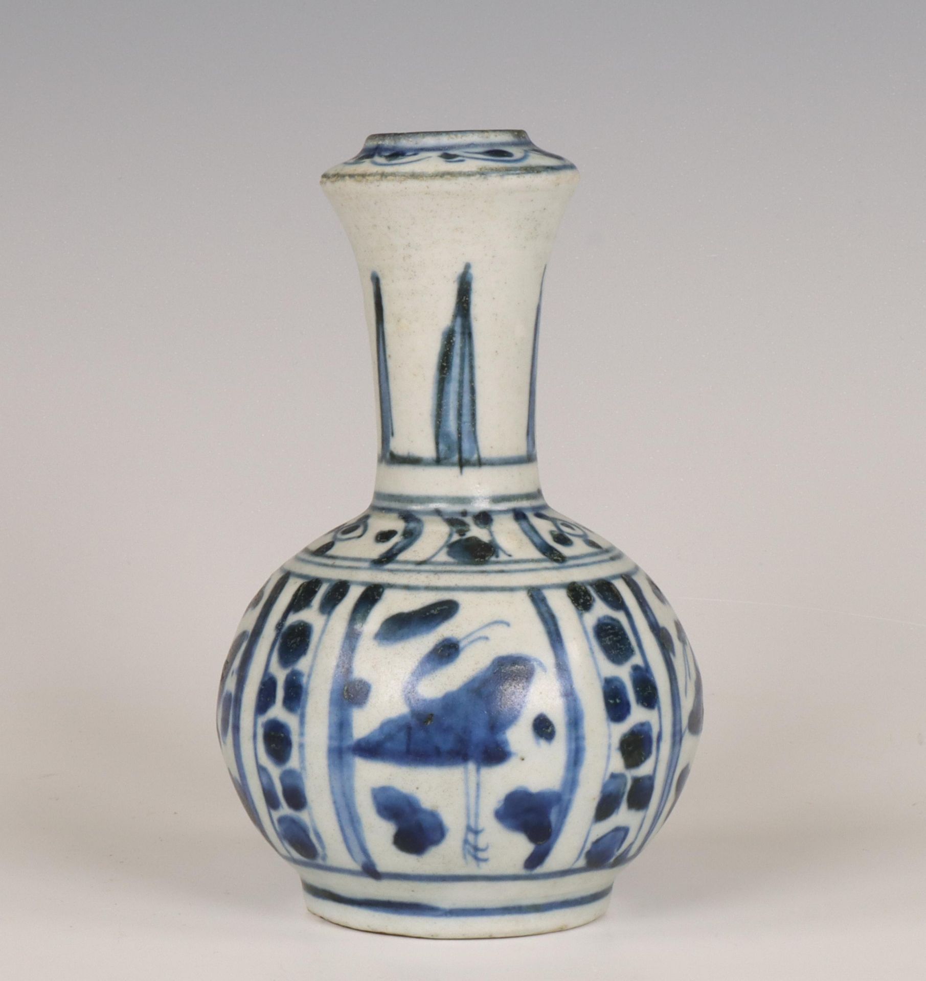 China, blue and white porcelain 'Hatcher Cargo' kendi, mid-17th century, - Bild 6 aus 6