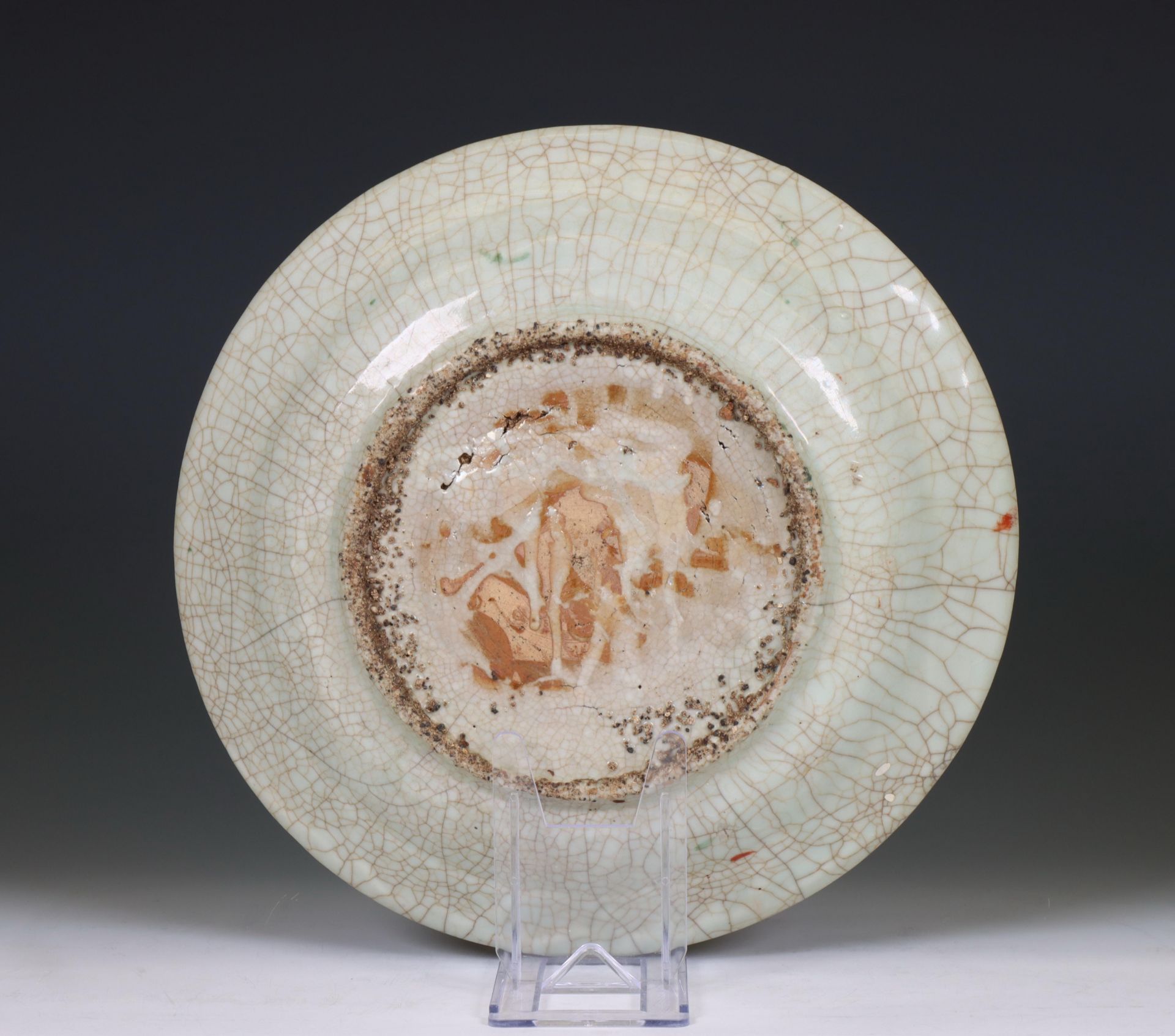 China, a red and green glazed Swatow dish, 17th century, - Image 2 of 2