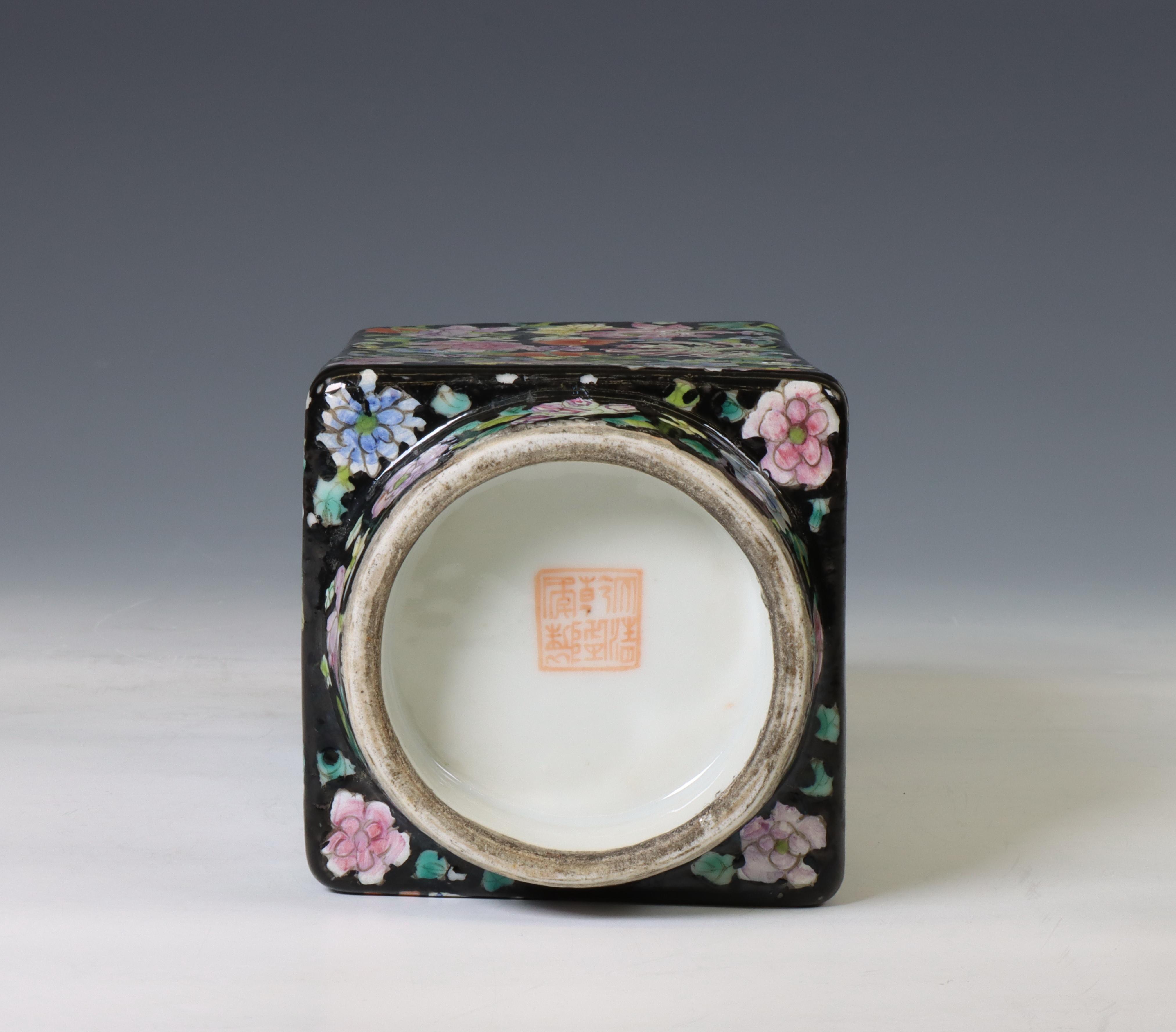 China, a black-ground famille rose porcelain 'millefleurs' cong vase, 19th century, - Image 3 of 4