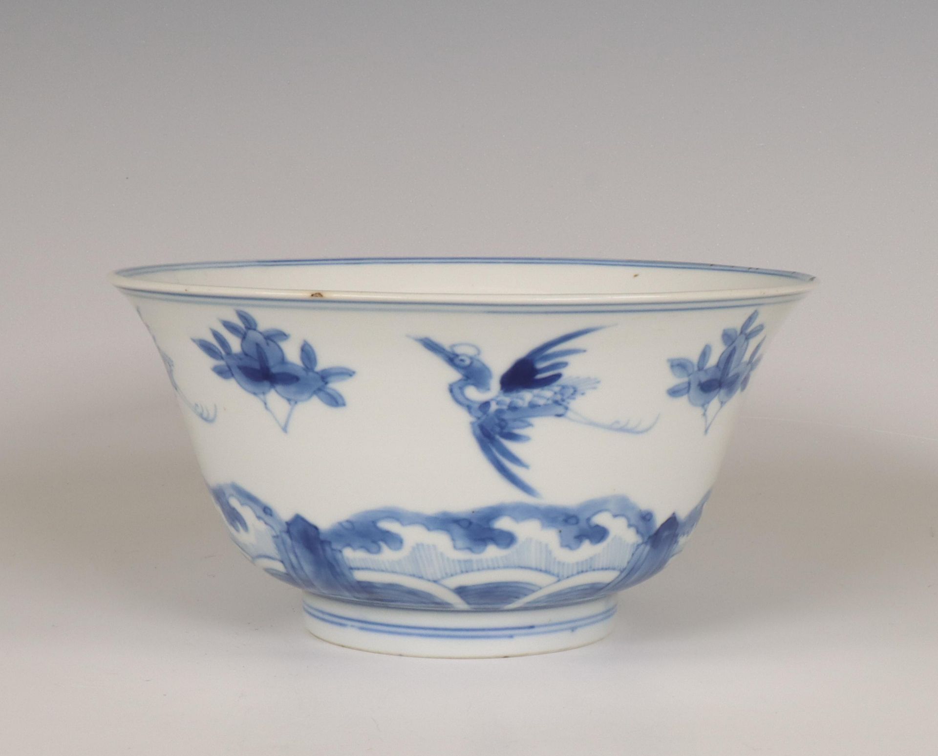 China, a blue and white porcelain bowl, Kangxi period (1662-1722), - Bild 3 aus 7