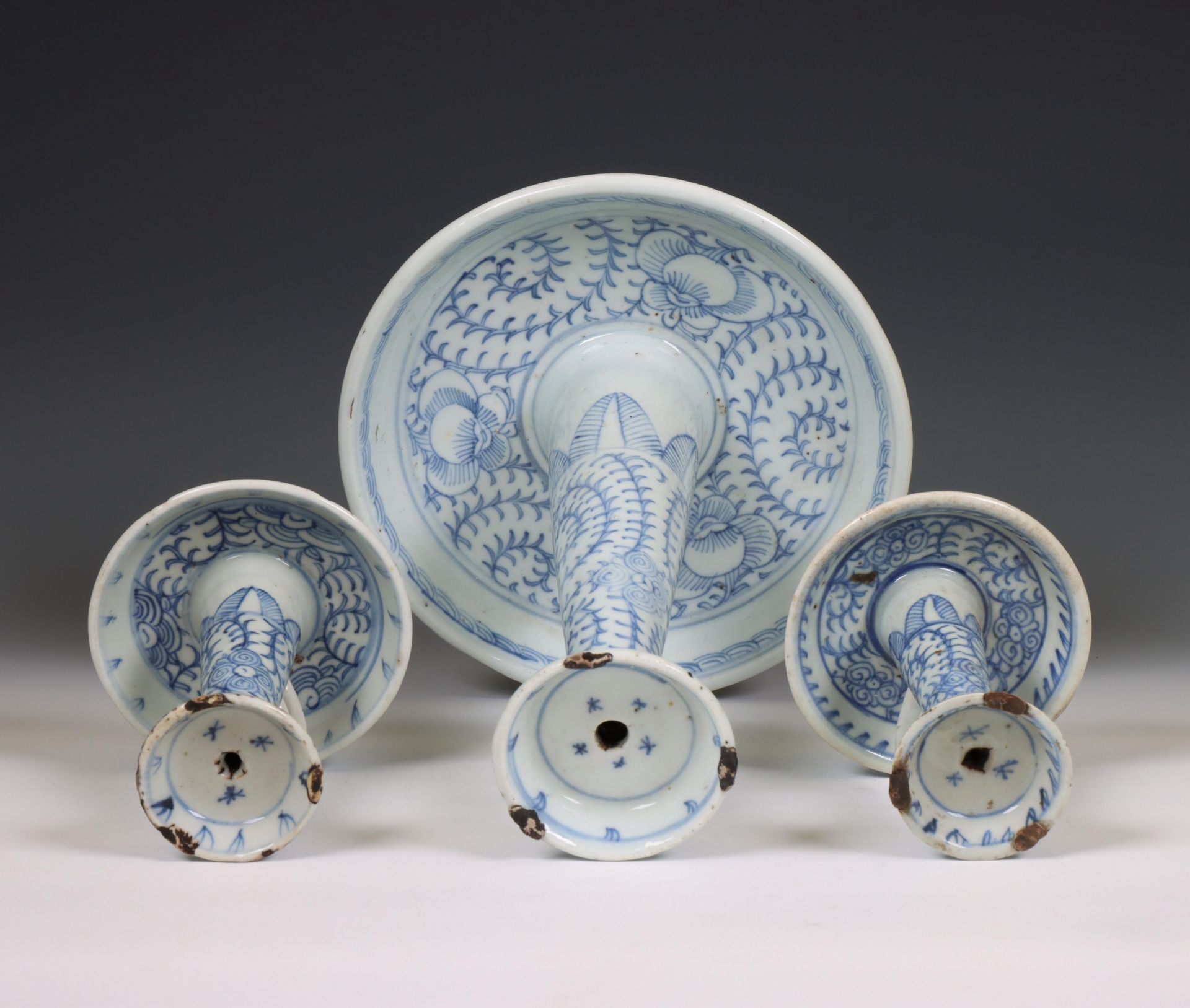 China, three blue and white porcelain candlesticks, 20th century, - Bild 2 aus 2