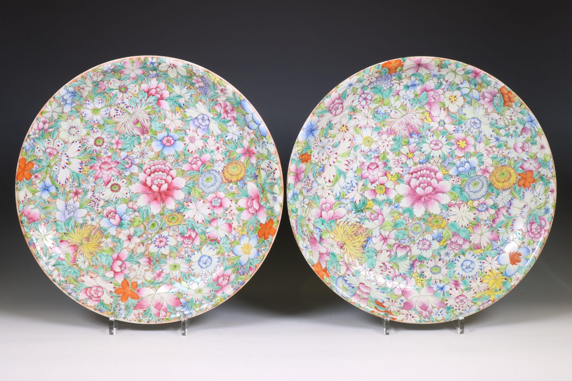 China, a pair of famille rose porcelain 'millefleurs' dishes, ca. 1900,