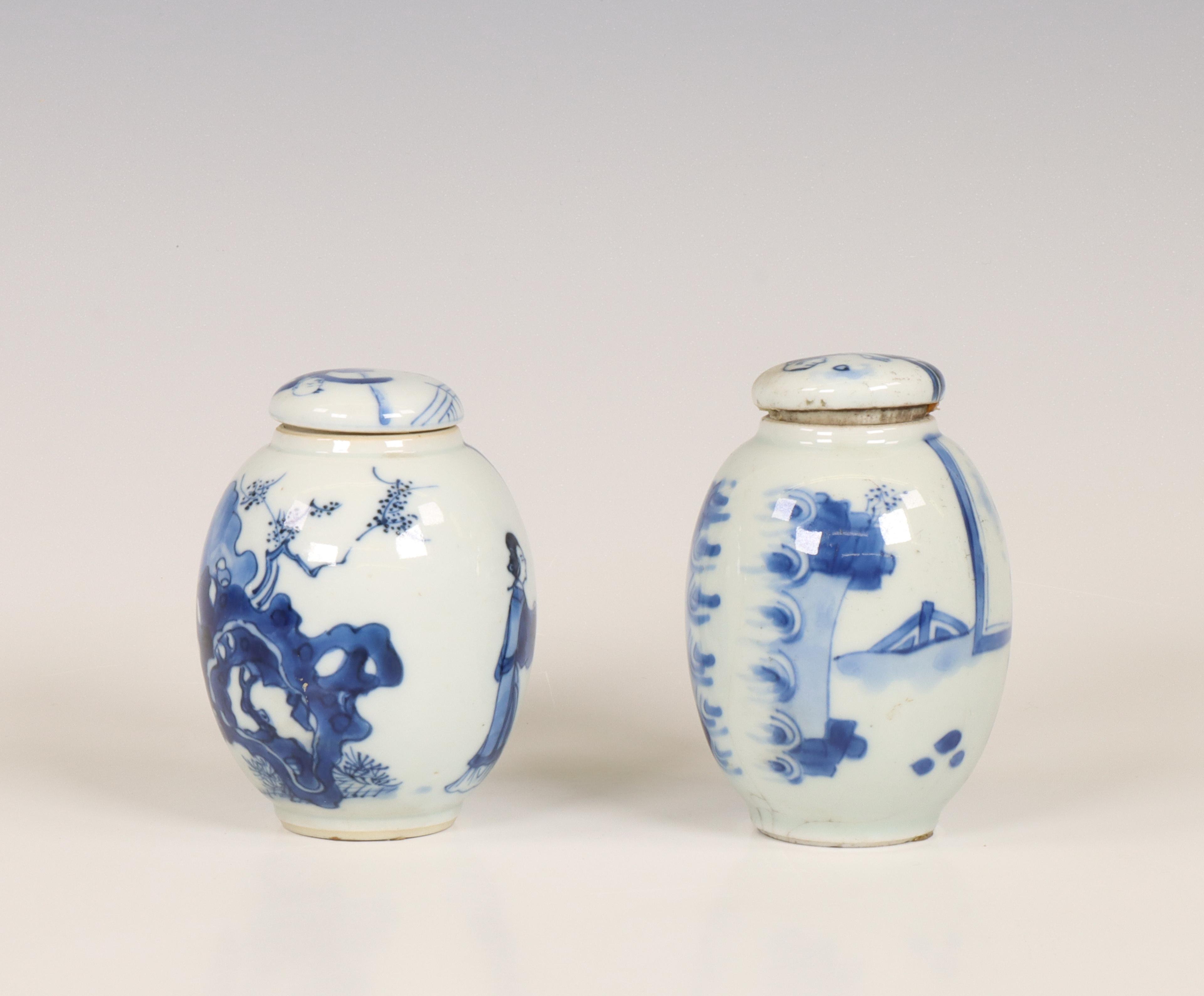 China, two blue and white porcelain tea-caddies and covers, Kangxi period (1662-1722), - Image 2 of 5