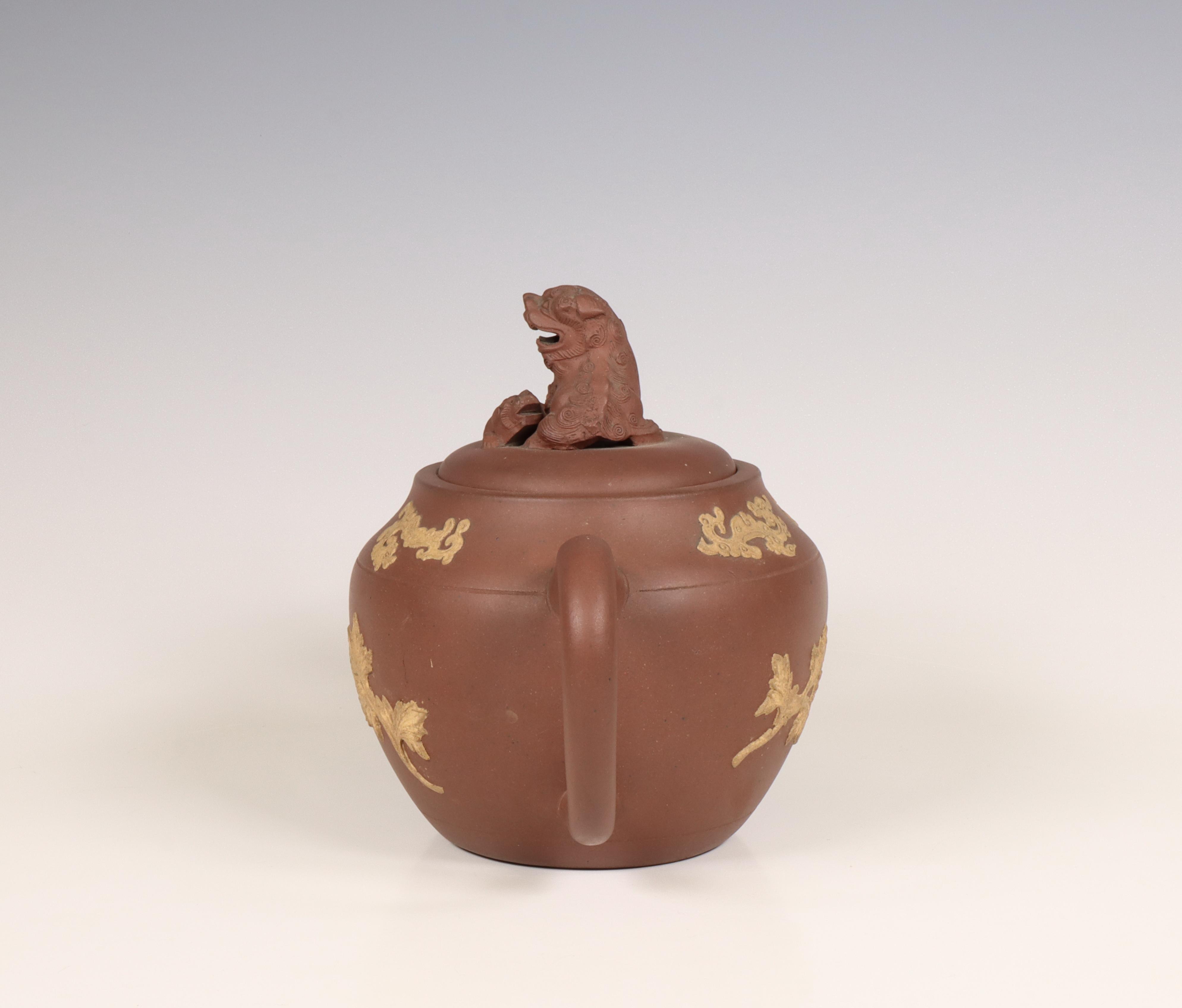 China, Yixing earthenware teapot and cover, 19th/ 20th century, - Image 6 of 6