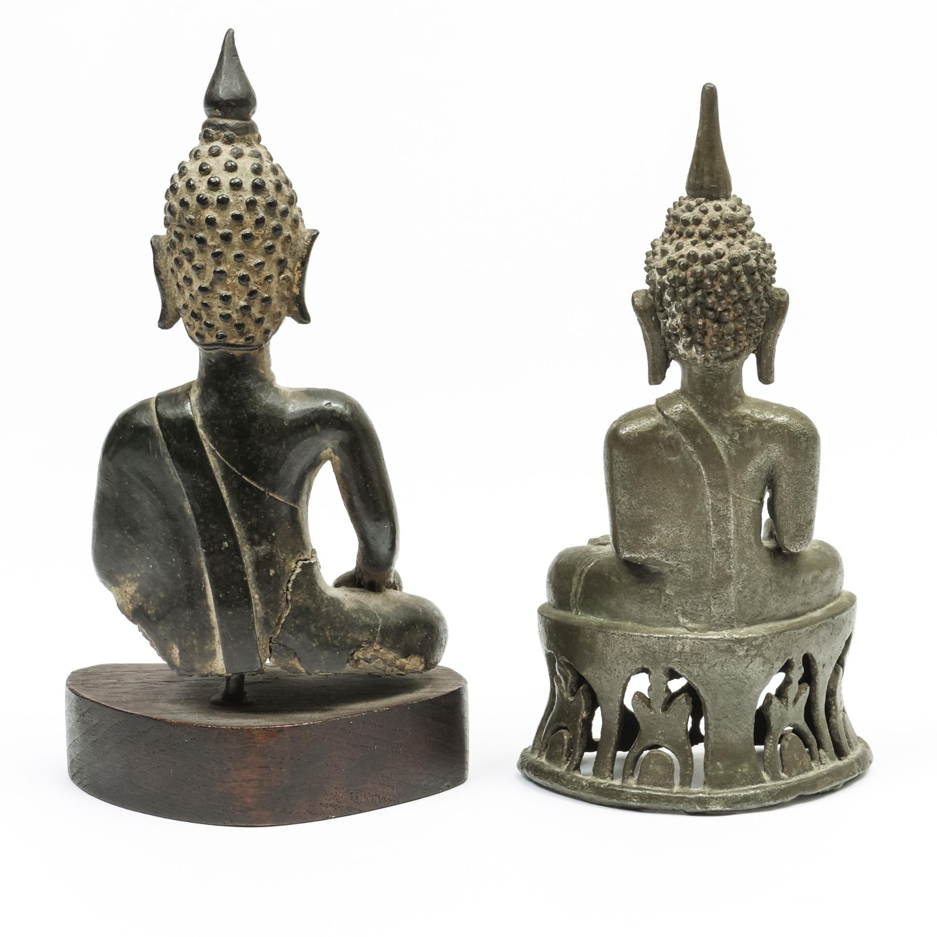 North Thailand, a bronze Buddha Sakyamuni seated on a throne, 17th century and Thailand, bronze Budd - Bild 3 aus 5