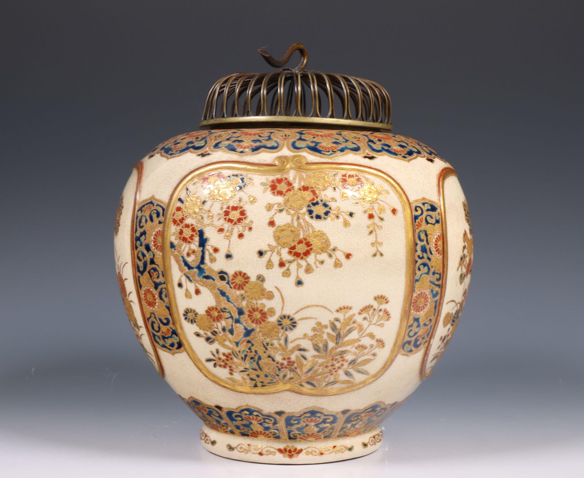 Japan, Satsuma porcelain vase, 19th century, - Bild 3 aus 6