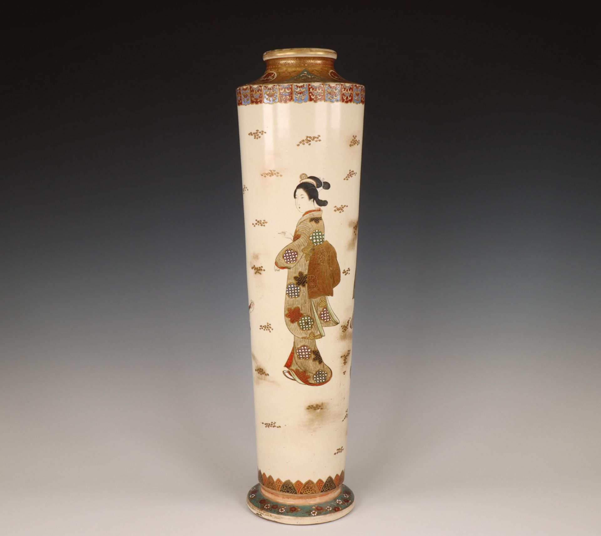 Japan, a tall Satsuma porcelain vase, 19th century, - Bild 3 aus 6