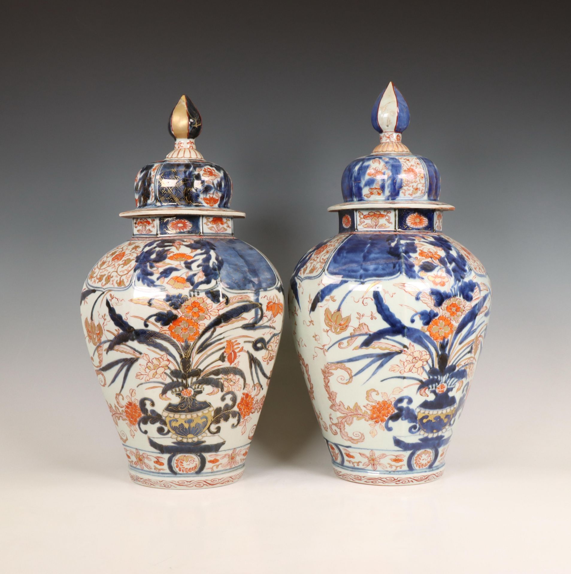 Japan, a pair of octagonal Imari porcelain baluster jars and covers, 17th-18th century, - Image 3 of 6