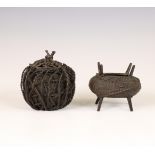 China, two bronze censers, 19th/ 20th century,