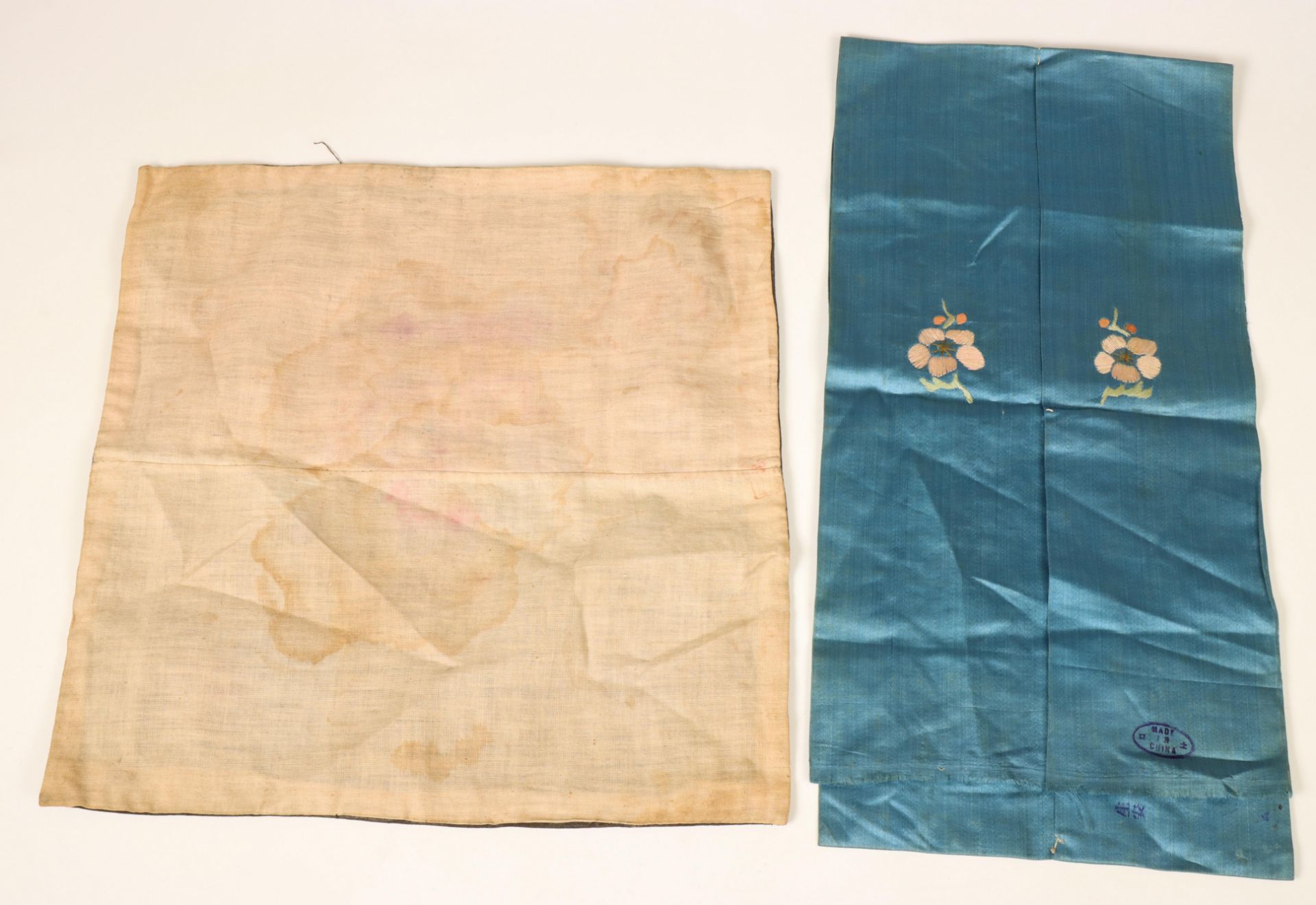 China, two embroidered silk fragments, 20th century, - Bild 2 aus 2