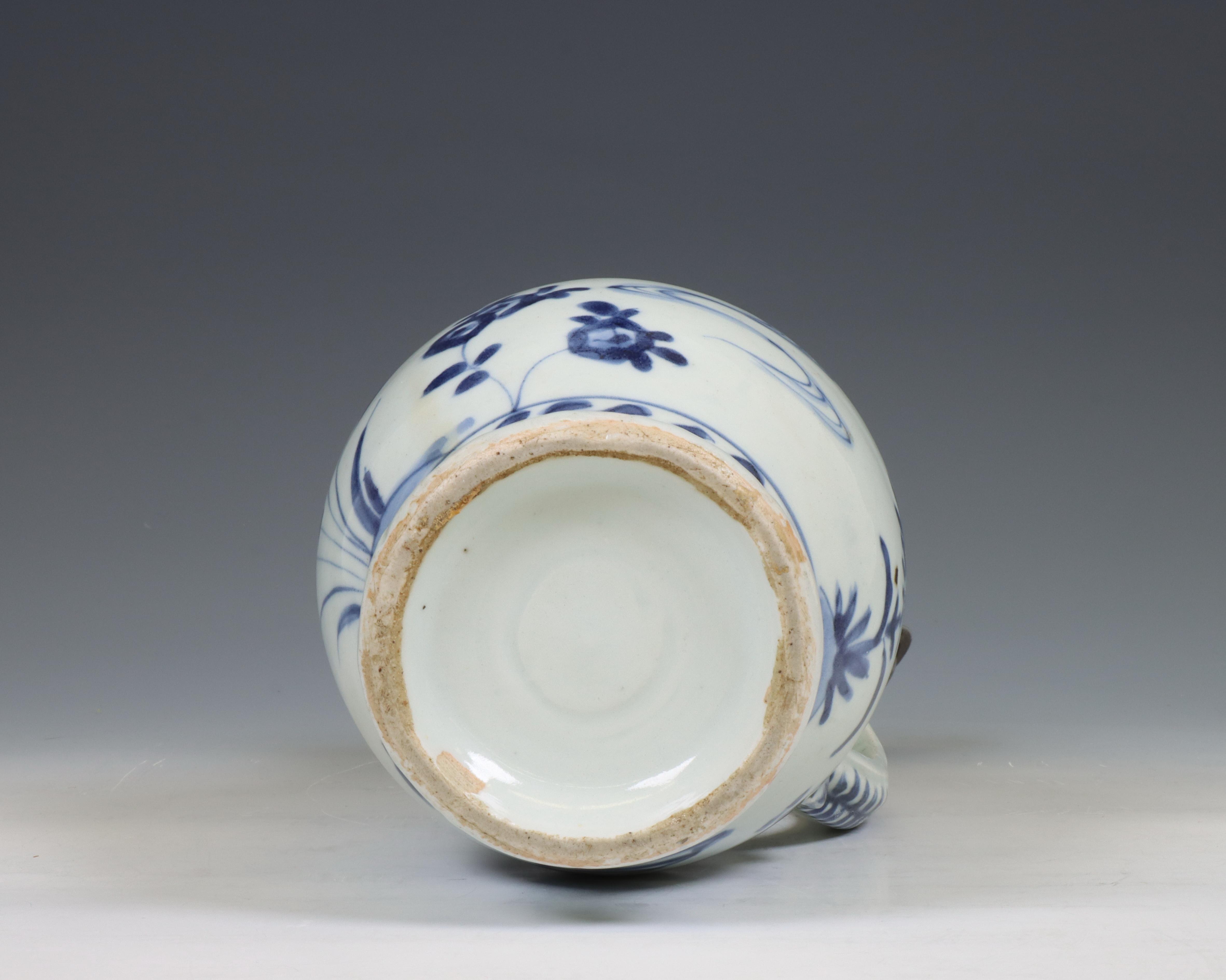 Japan, Arita blue and white silver-mounted porcelain jug, 17th century, the silver later, - Image 5 of 7
