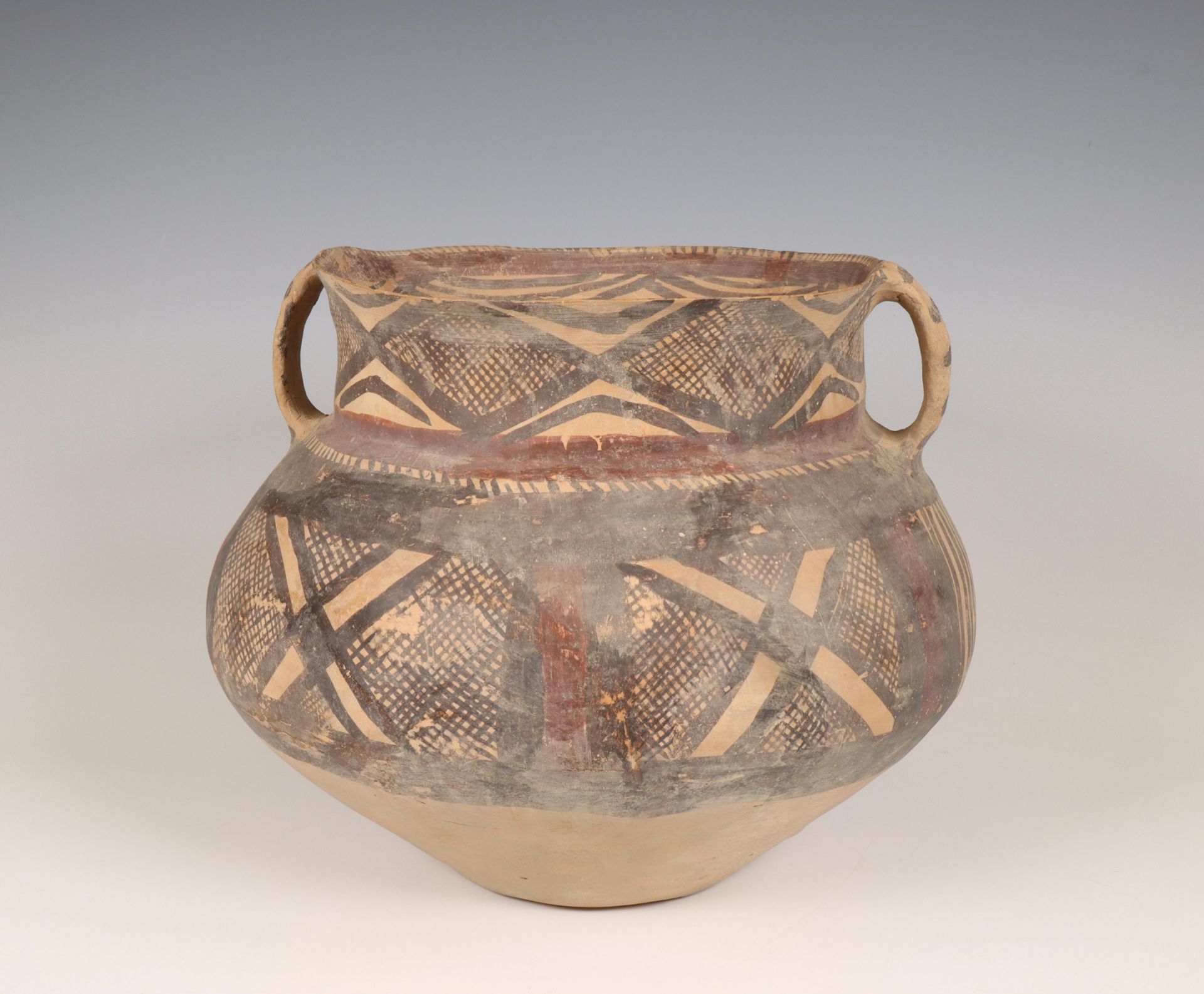 China, earthenware pot, Majiayao culture, Banshan phase, mid 3rd millennium BC,