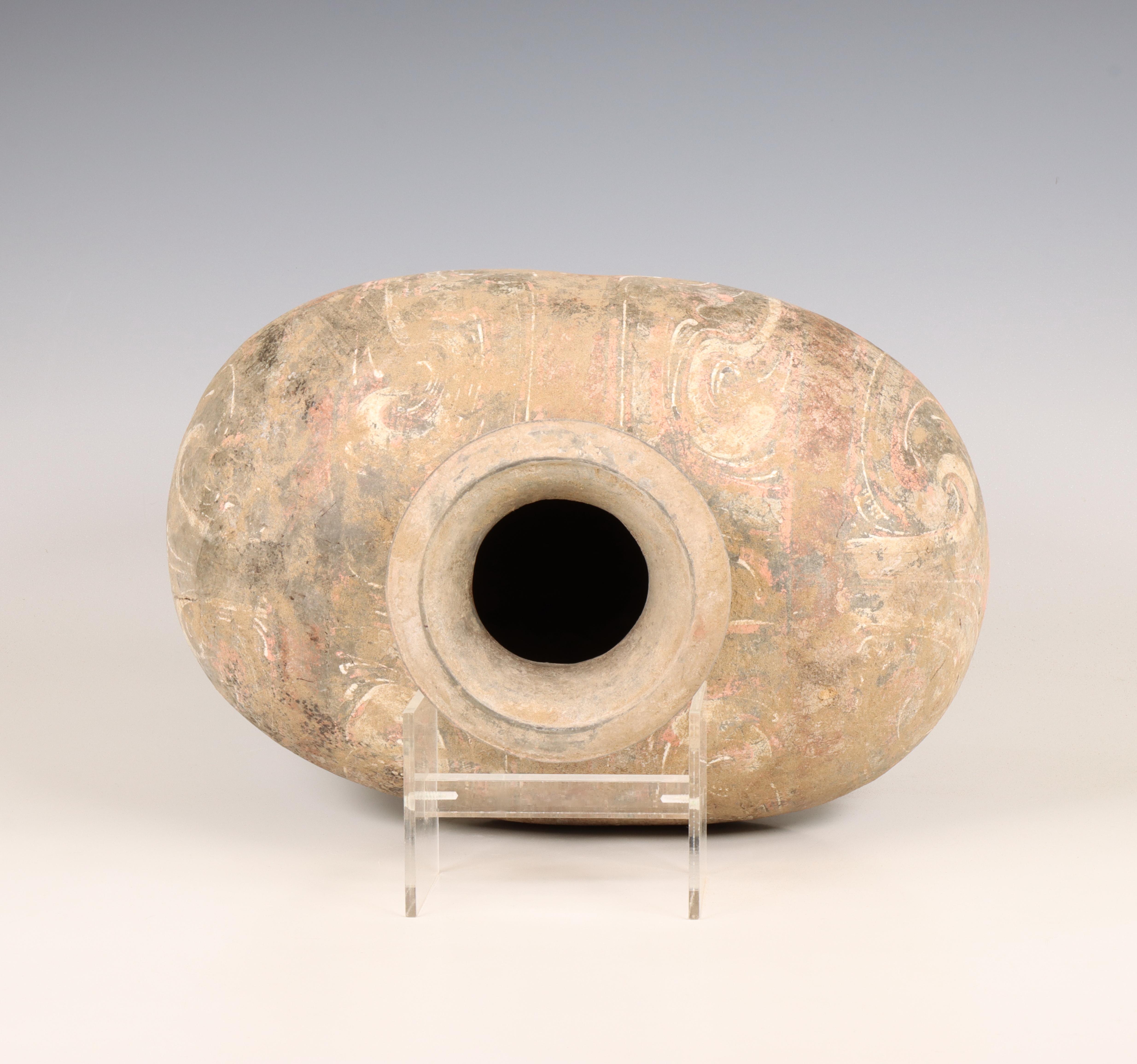 China, grey earthenware cocoon vase, Han dynasty (206 BC-220 AD), - Image 4 of 6