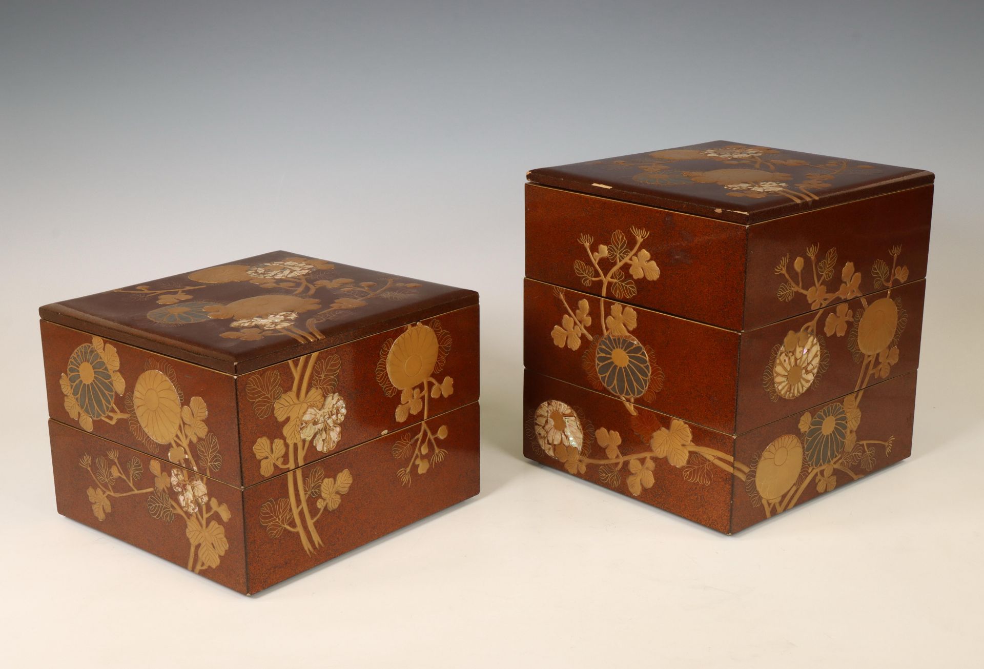 Japan, a lacquer five-tiered jubako (picnic box), ca. 1920-1930, - Bild 3 aus 3