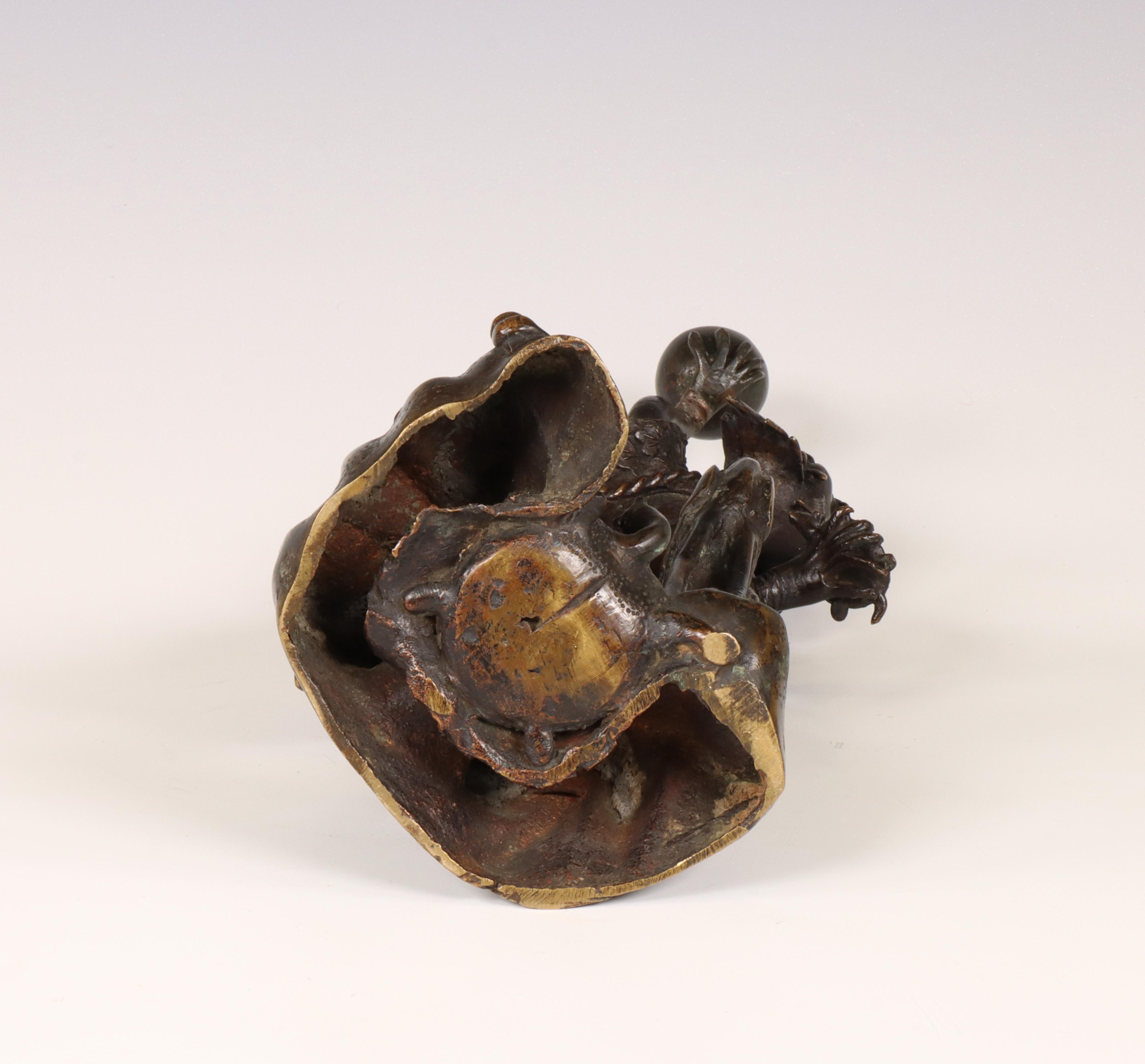 China, a bronze incense holder in the shape of an immortal, Ming dynasty, 17th century, - Image 5 of 6