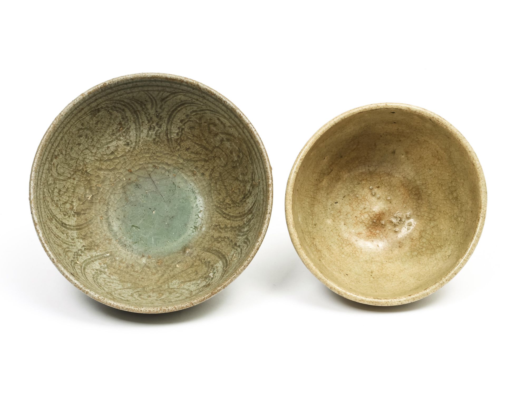 Thailand, two Sawankhalok celadon-glazed bowls, 14th-16th century, - Bild 2 aus 2