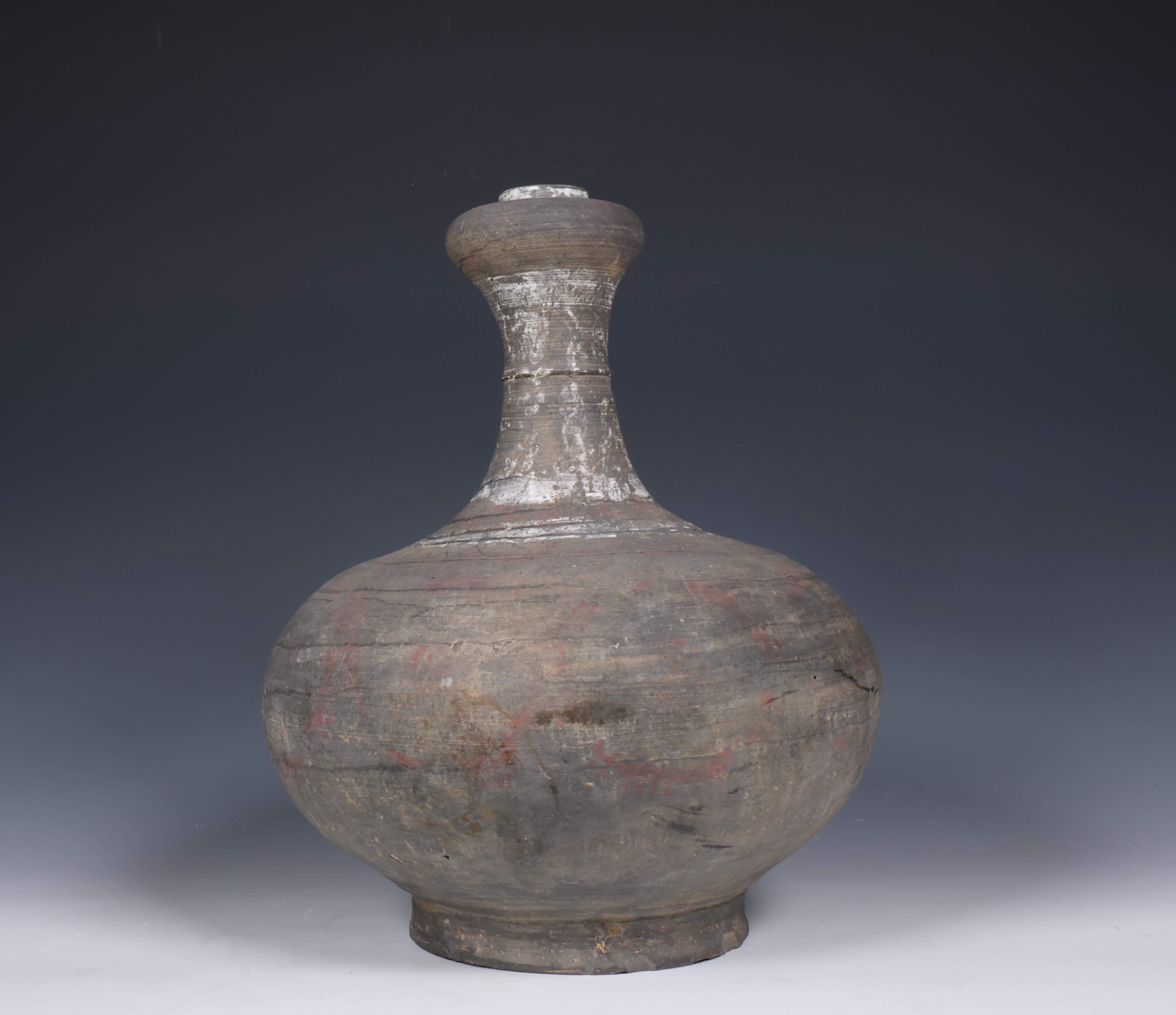 China, grey earthenware garlic-head vase, Han dynasty (206 BC- 220 AD), - Image 6 of 6