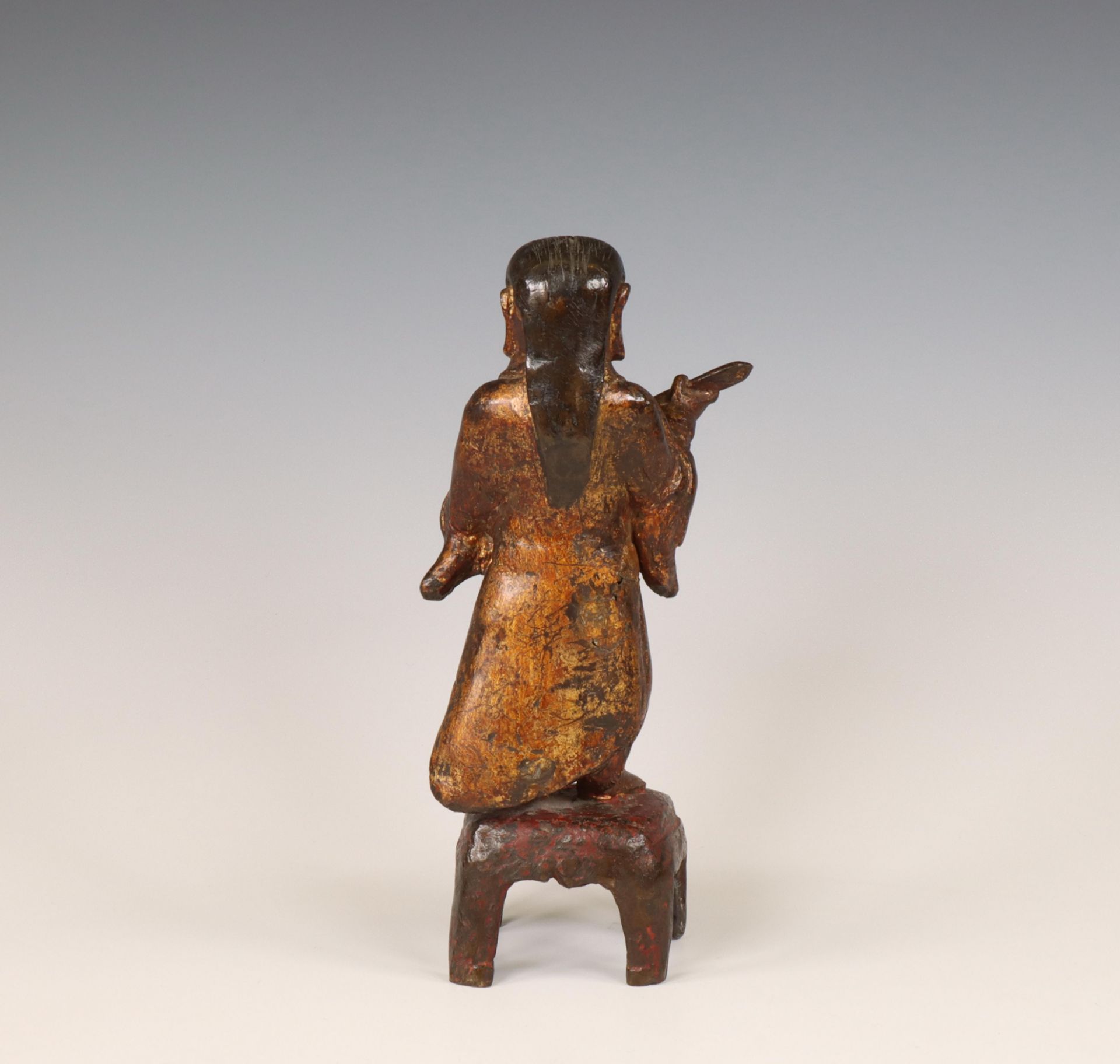 China, a lacquered bronze figure of a Zhen Wu, Ming dynasty, 16th century, - Bild 2 aus 6