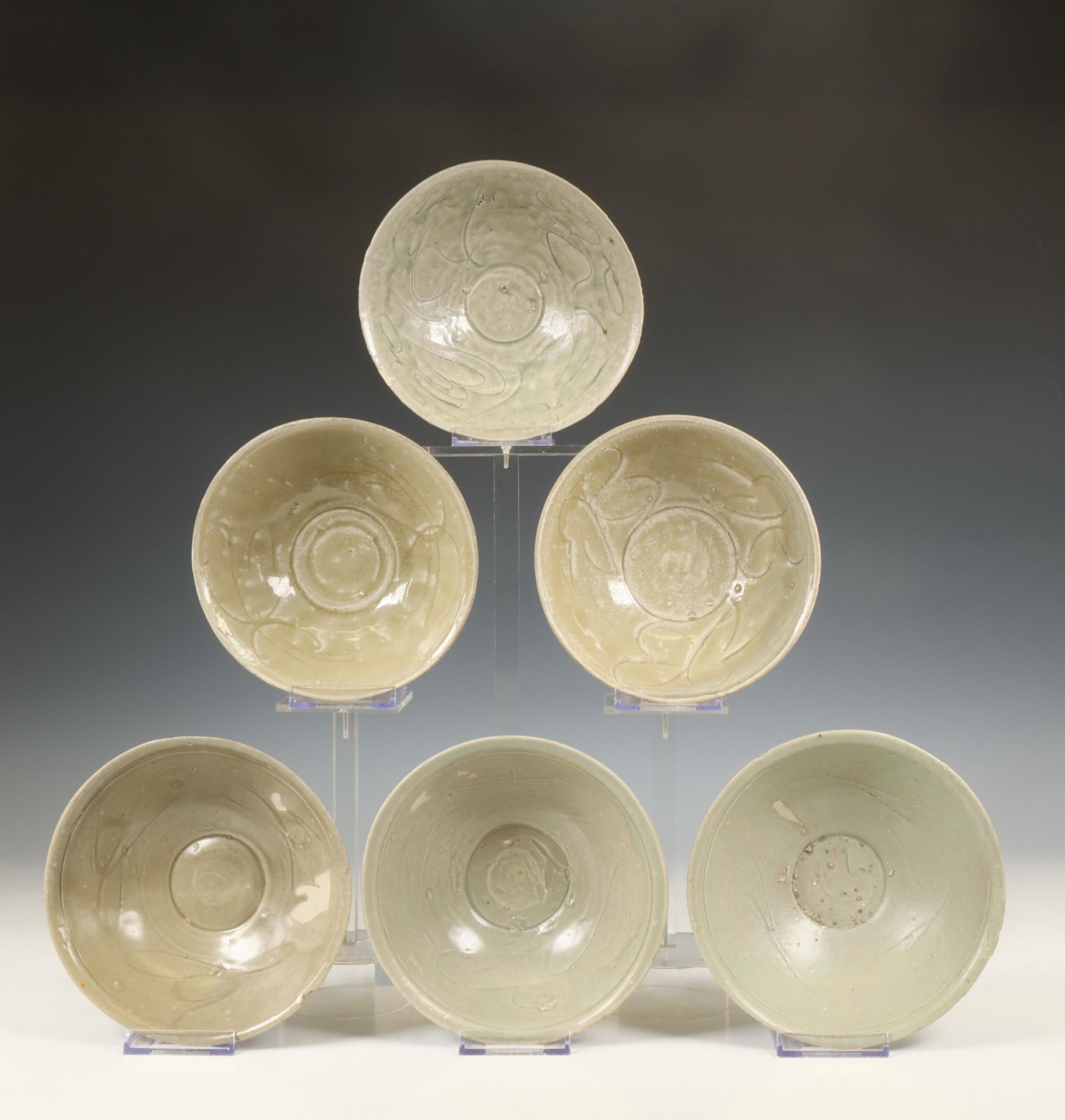 China, collection of various celadon-glazed bowls, Northern Song dynasty, 10th-12th century, - Bild 7 aus 8