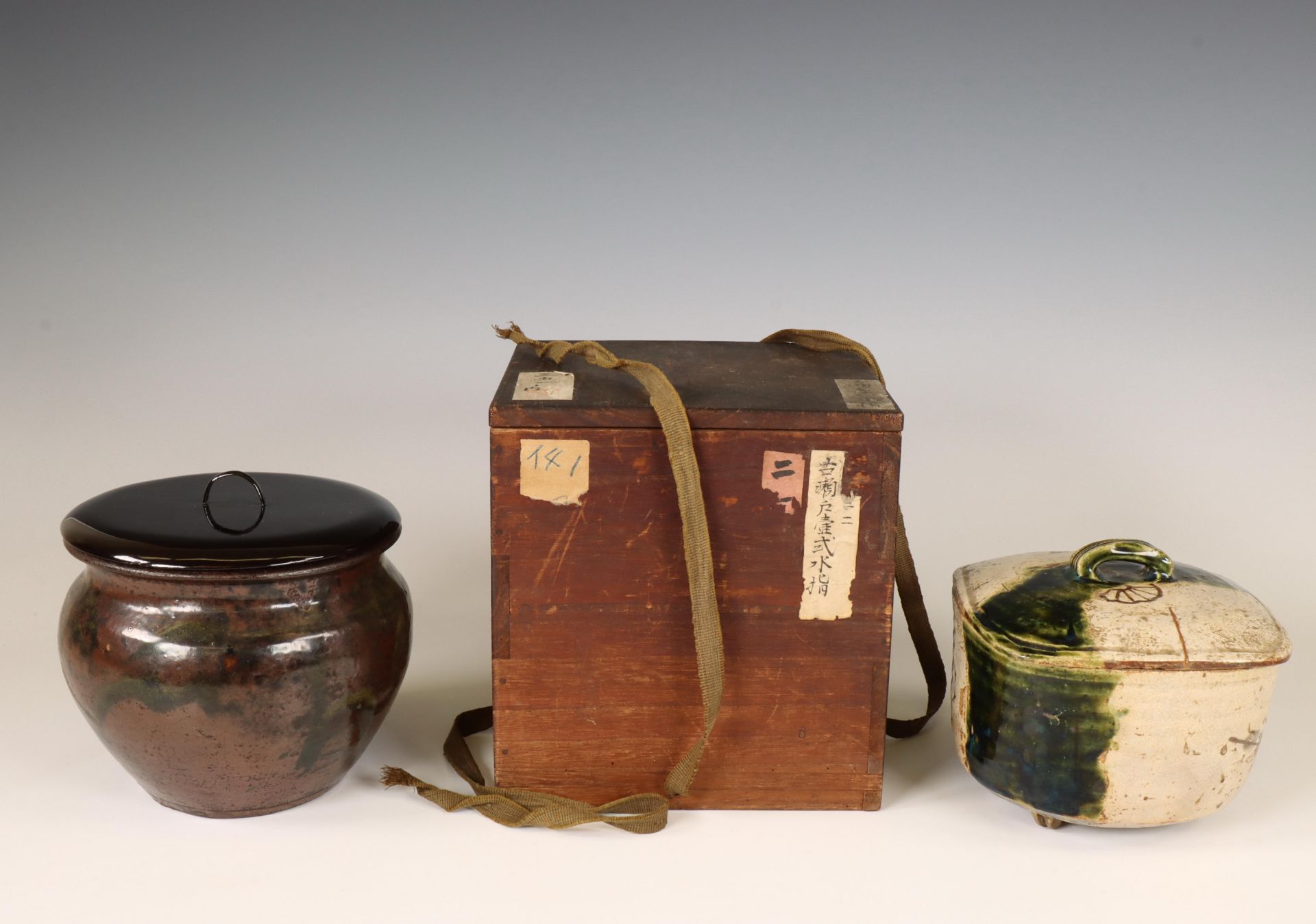 Japan, ceramic water jar with lacquer cover and ceramic box and cover, Edo period (1603-1868),