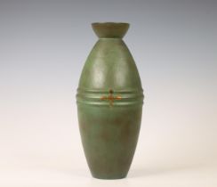 Japan, green patinated bronze Art Deco vase, signed Neya Churoku (1897-1987), Showa period (1926-198