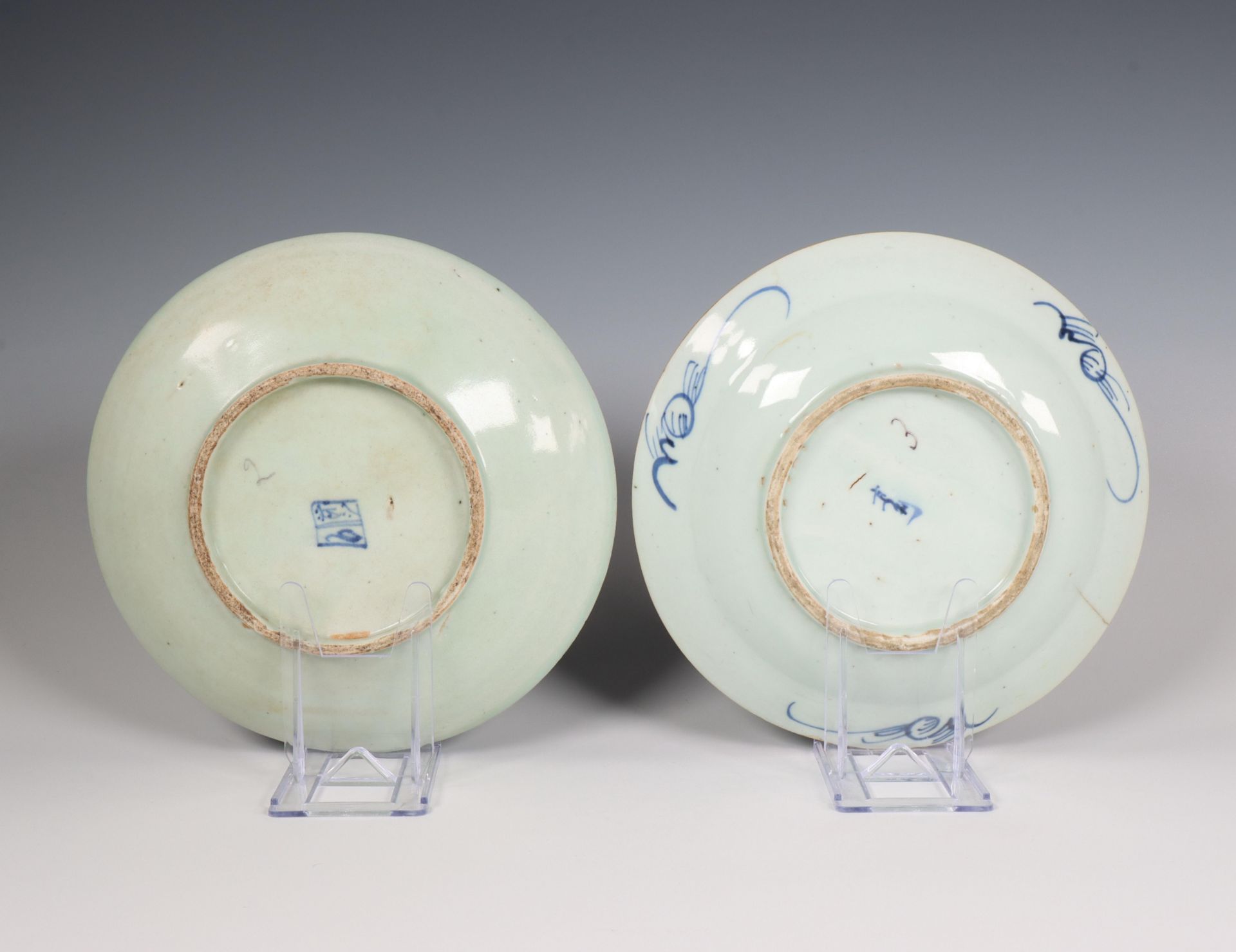 Japan, two Arita blue and white porcelain plates, 18th/ 19th century, - Bild 2 aus 2