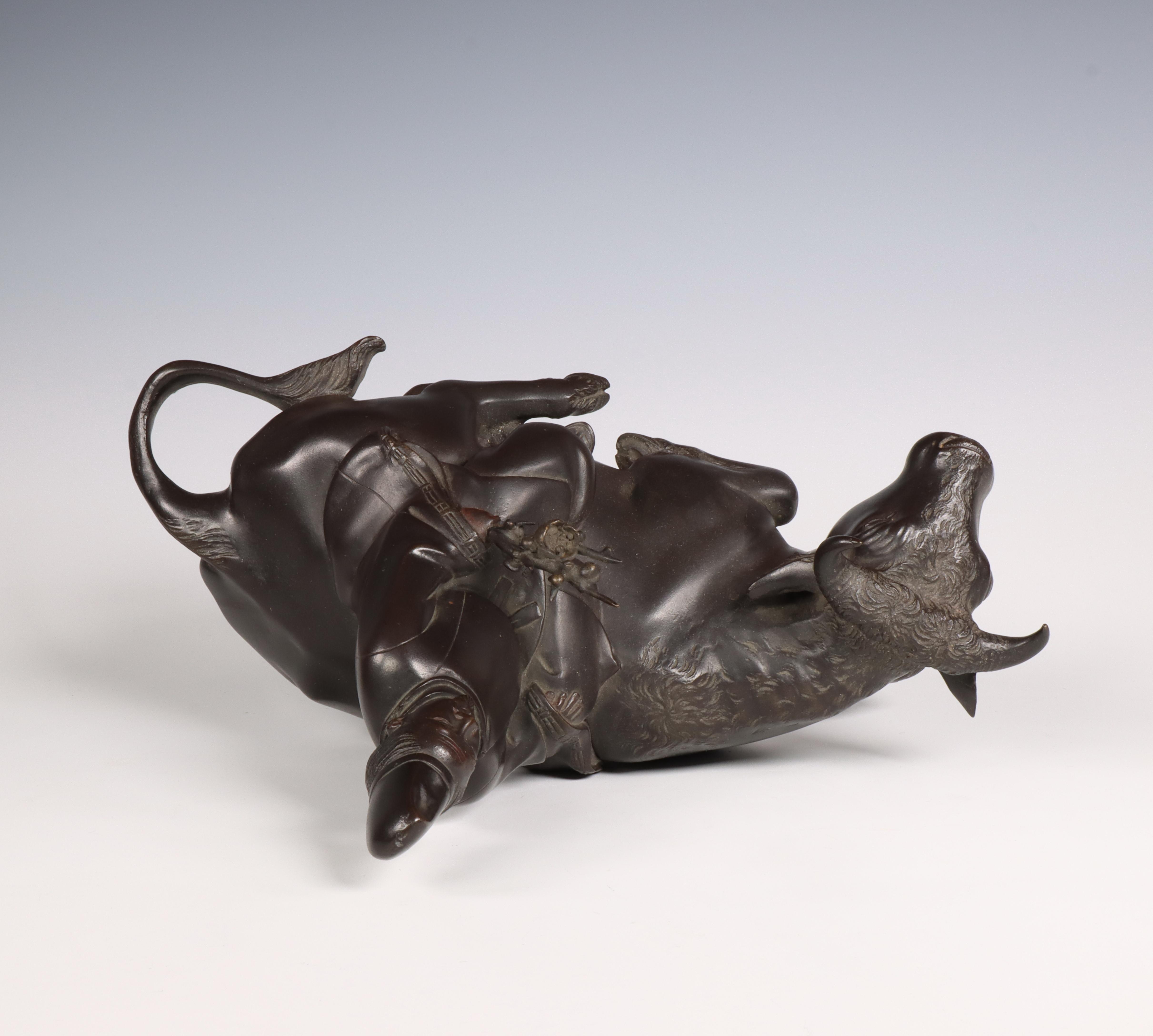 China, a bronze 'Immortal and buffalo' group, late Qing Dynasty (1368-1912), - Image 4 of 6