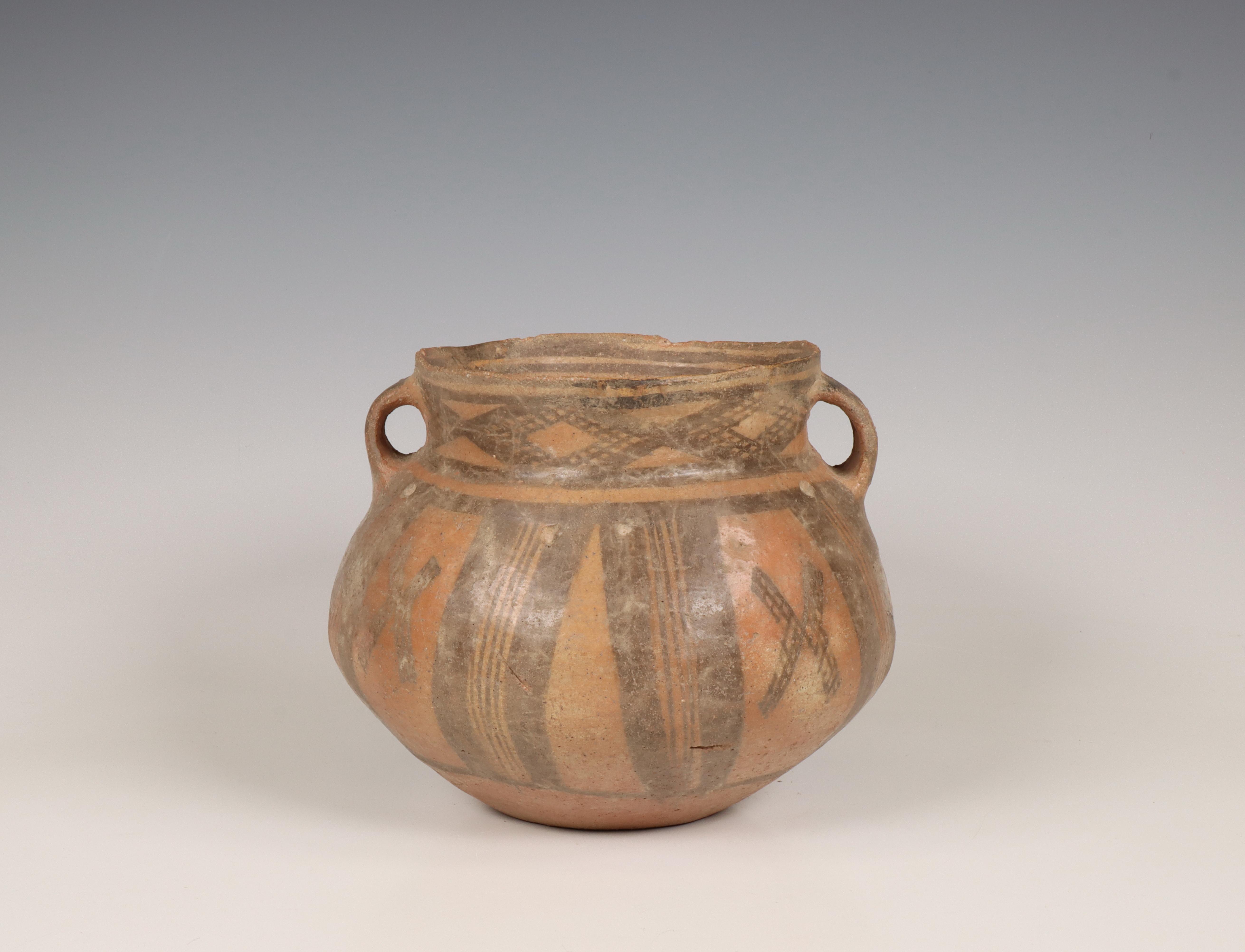 China, earthenware pot, Majiayao culture, Machang phase, late 3rd millennium BC,