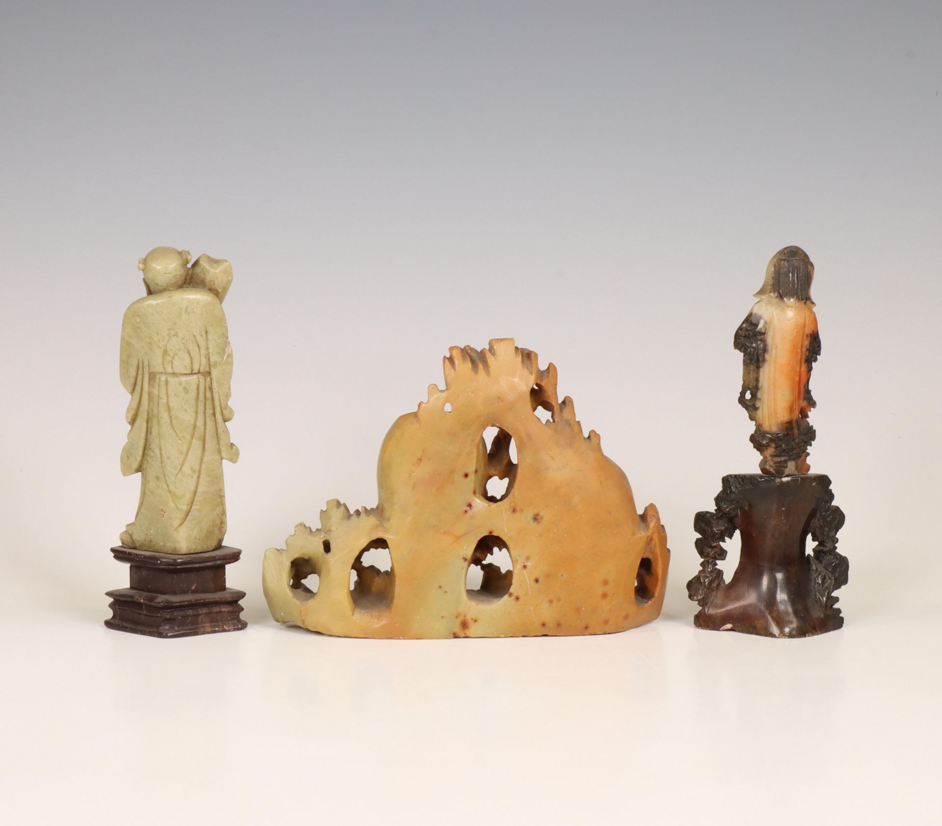 China, three soapstone carvings, 19th century, - Bild 2 aus 2