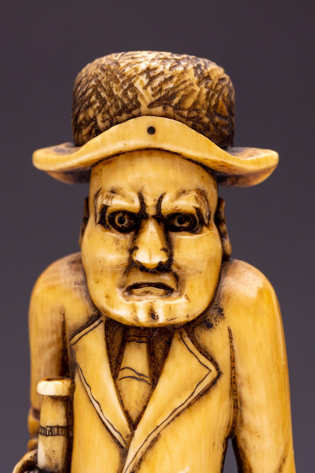 Japan, an ivory netsuke, ca. 1920, - Bild 5 aus 5