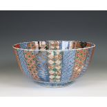 Japan, an Imari porcelain bowl, 20th century,