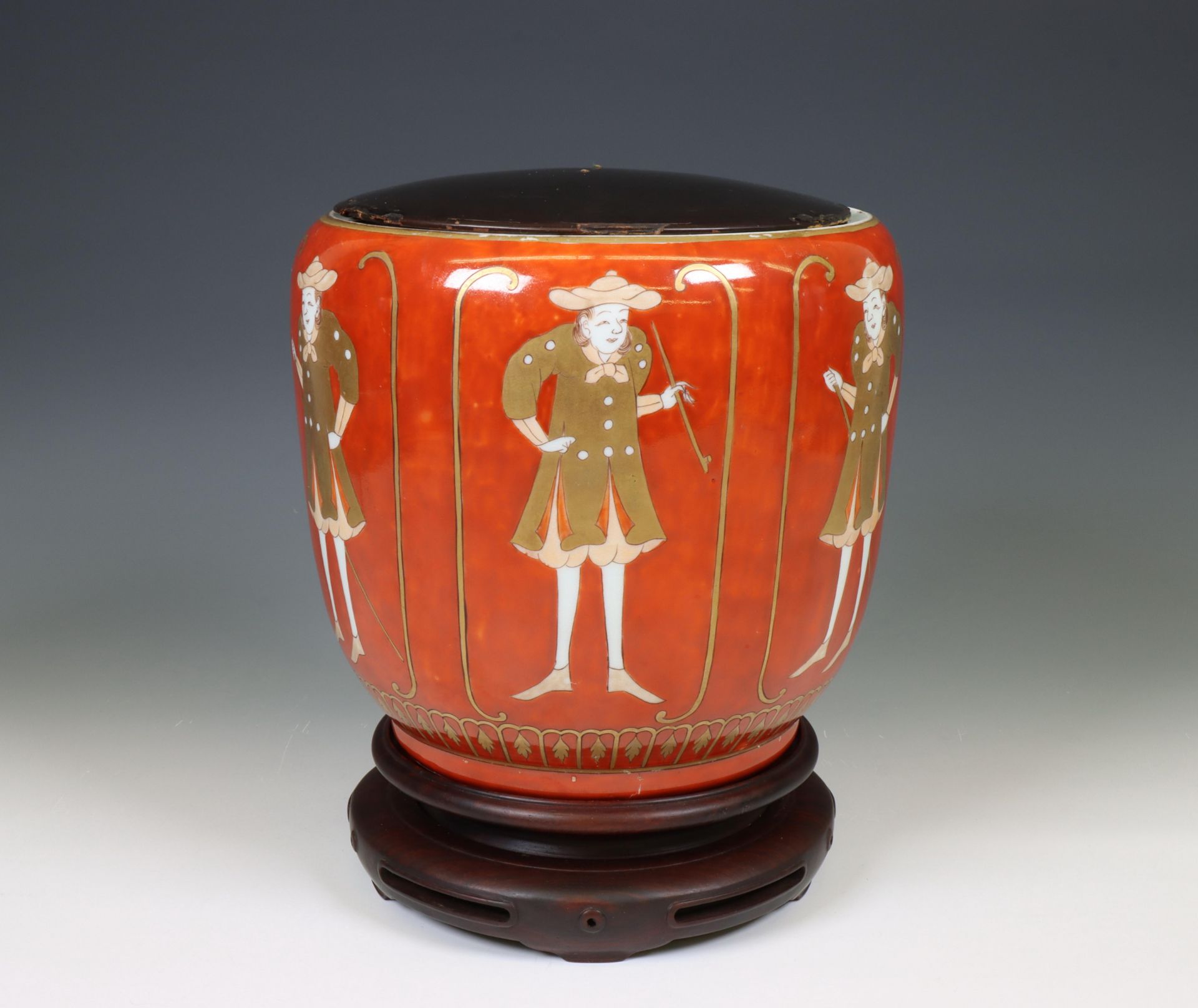 Japan, an iron-red and gilt-decorated porcelain 'Namban' bowl, 19th century,