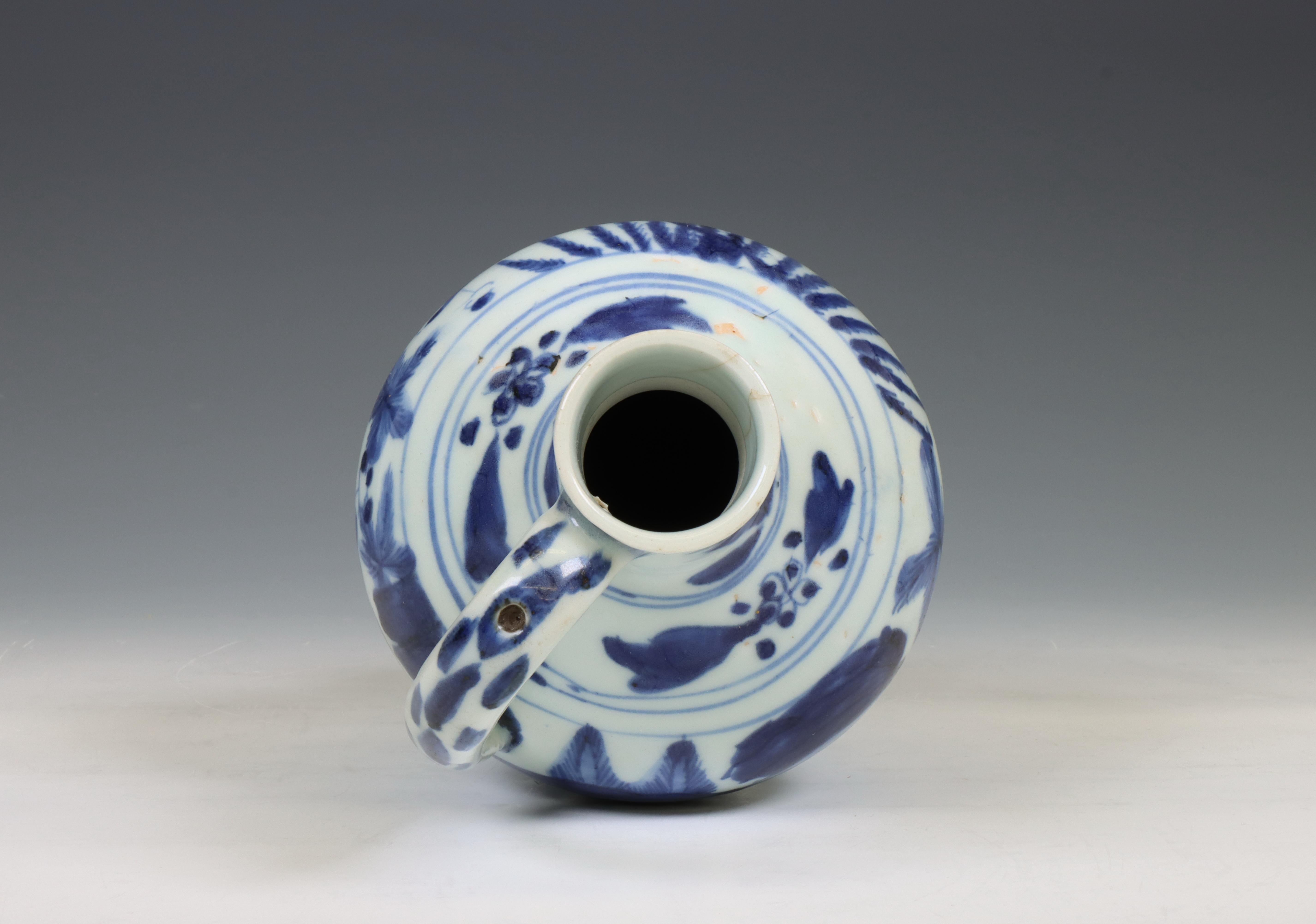 Japan, Arita blue and white porcelain jug, 17th century, - Image 4 of 7