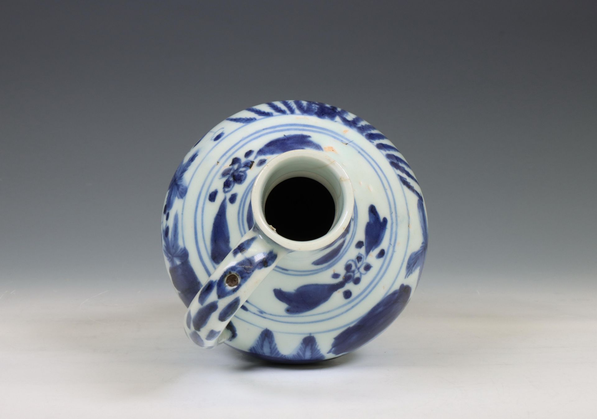 Japan, Arita blue and white porcelain jug, 17th century, - Image 4 of 7