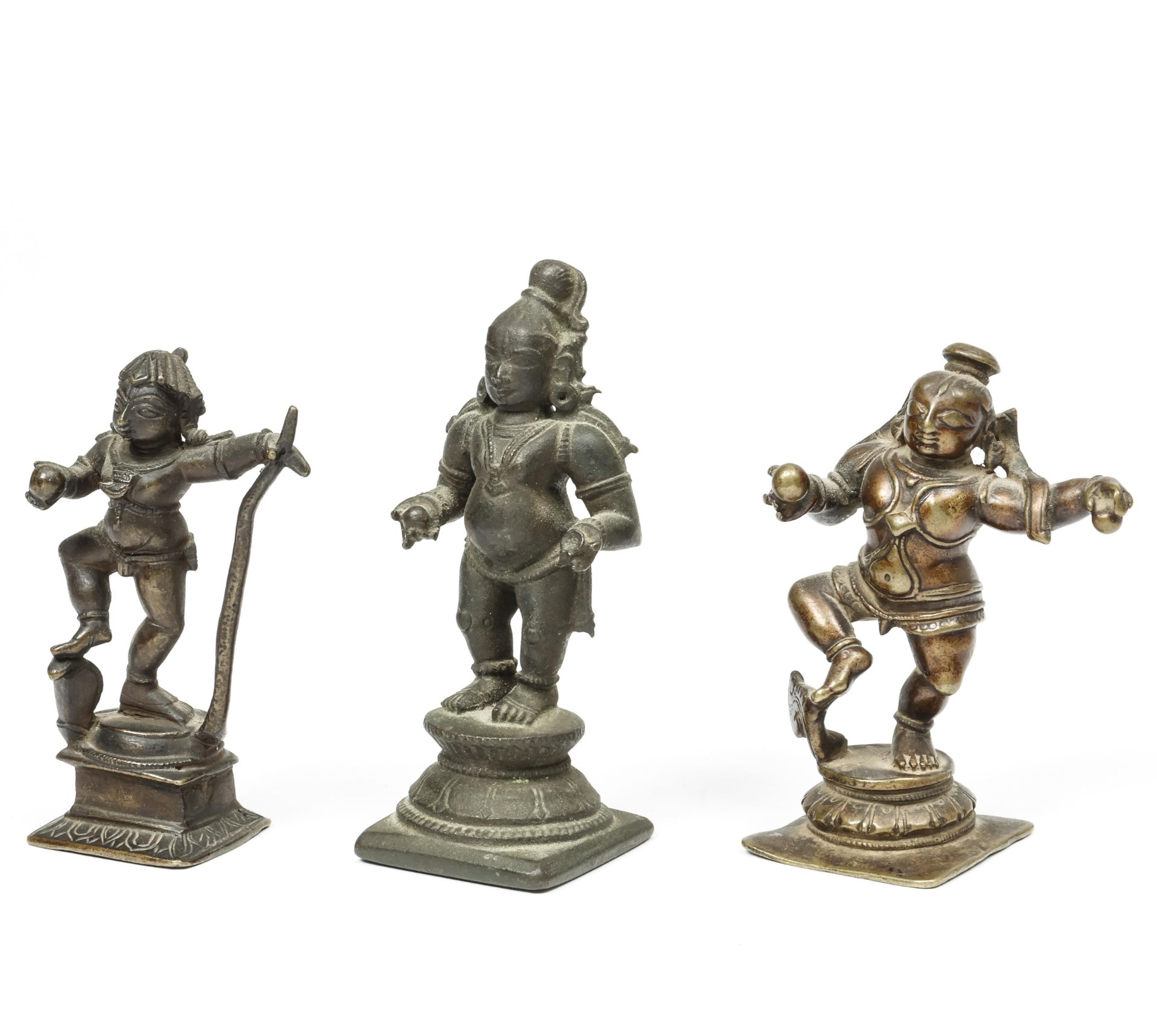 South-India, three bronze standing Krishna figures, 18th-19th century. - Bild 4 aus 4