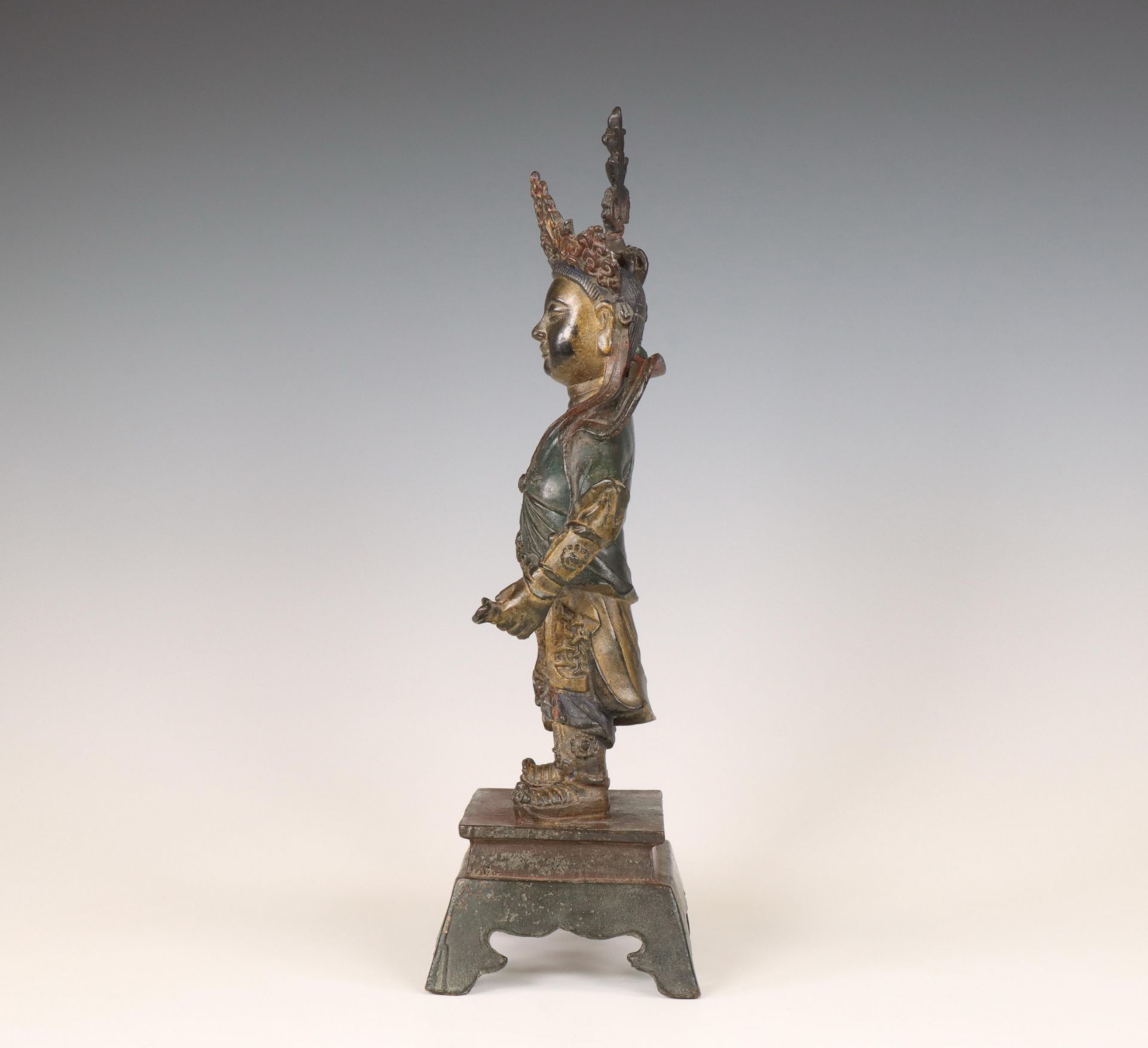 China, a bronze figure of a Heavenly King, Ming dynasty, 17th-18th century, - Bild 6 aus 6