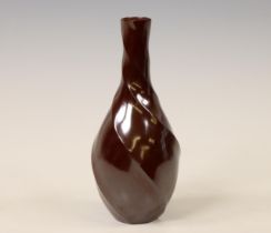 Japan, a bronze vase, signed Yashima Boshu (1925-2001), Showa period (1926-1989),