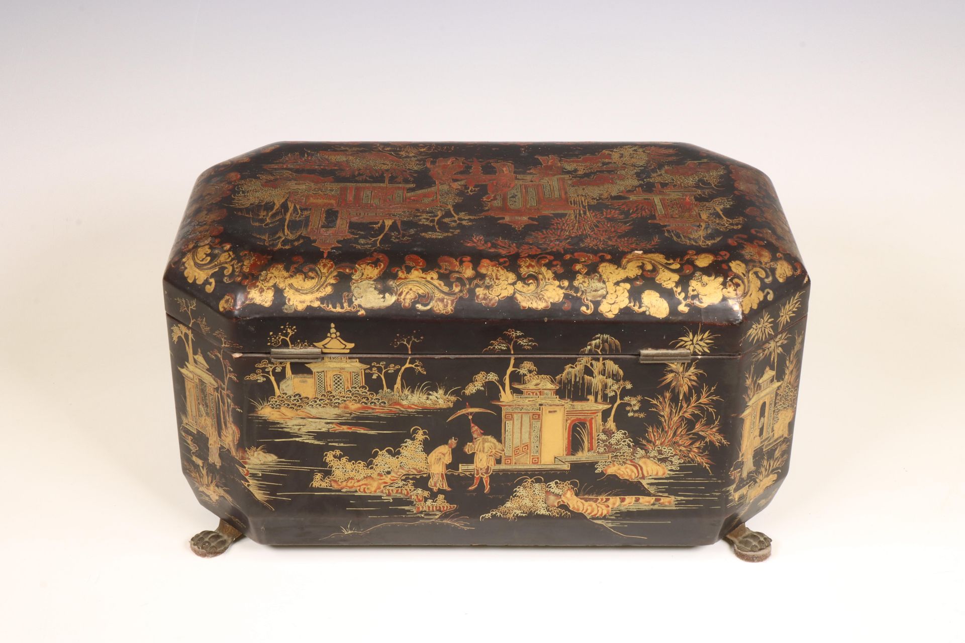 China, an export lacquer teabox lined with pewter caddies, 19th century, - Image 4 of 6