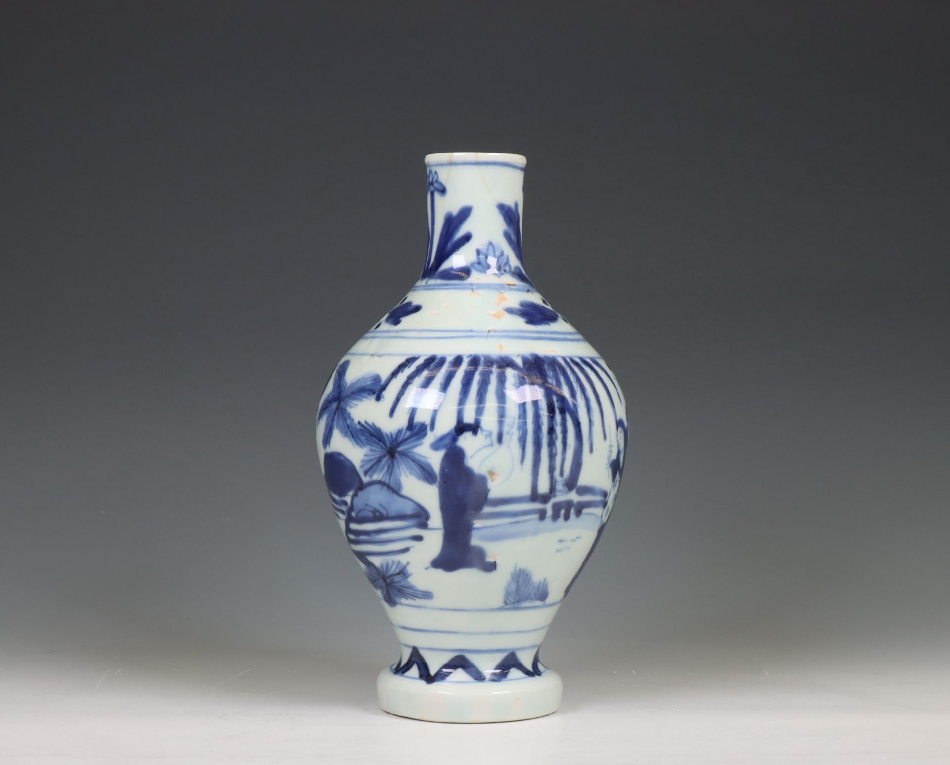Japan, Arita blue and white porcelain jug, 17th century, - Bild 3 aus 7