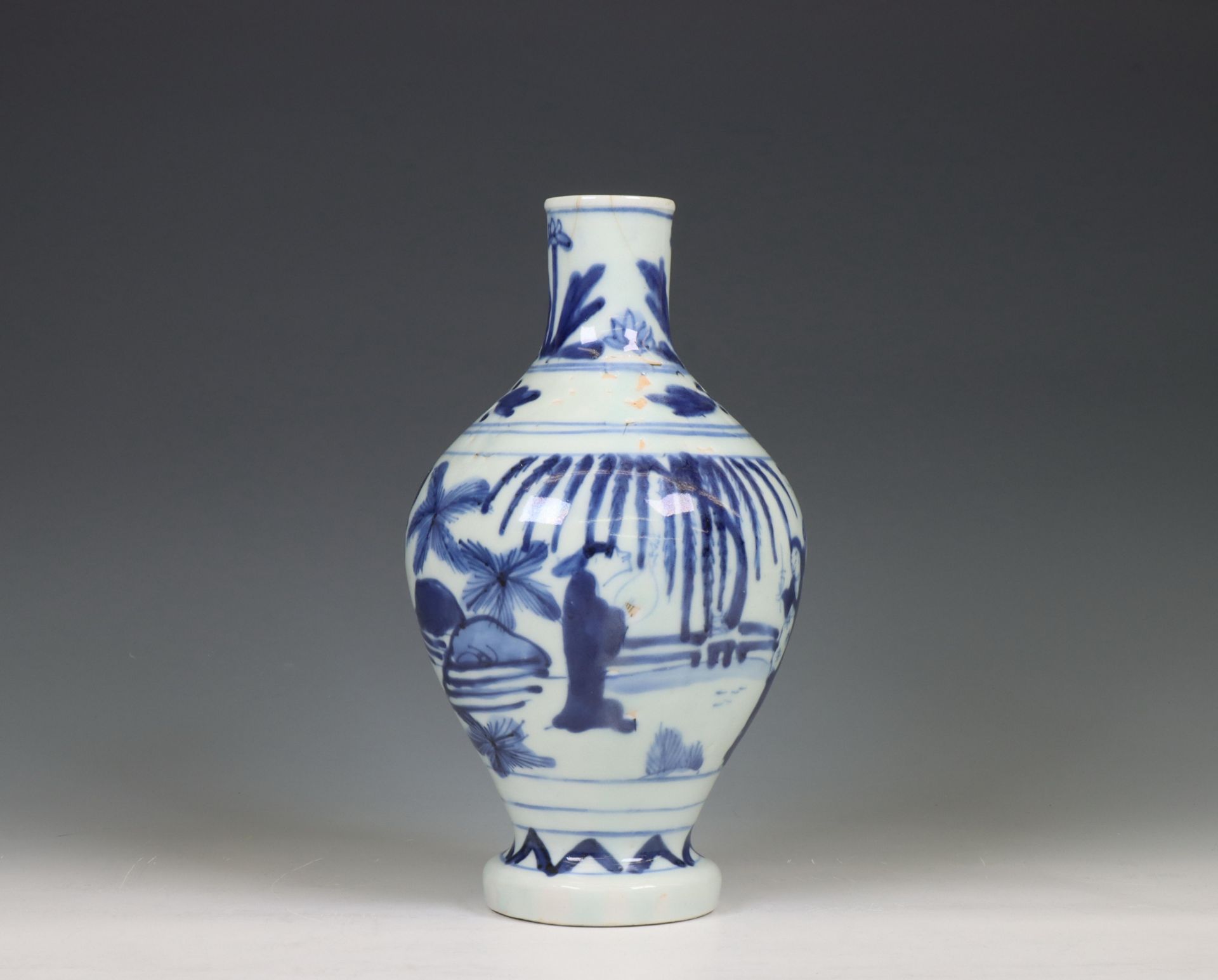 Japan, Arita blue and white porcelain jug, 17th century, - Image 3 of 7