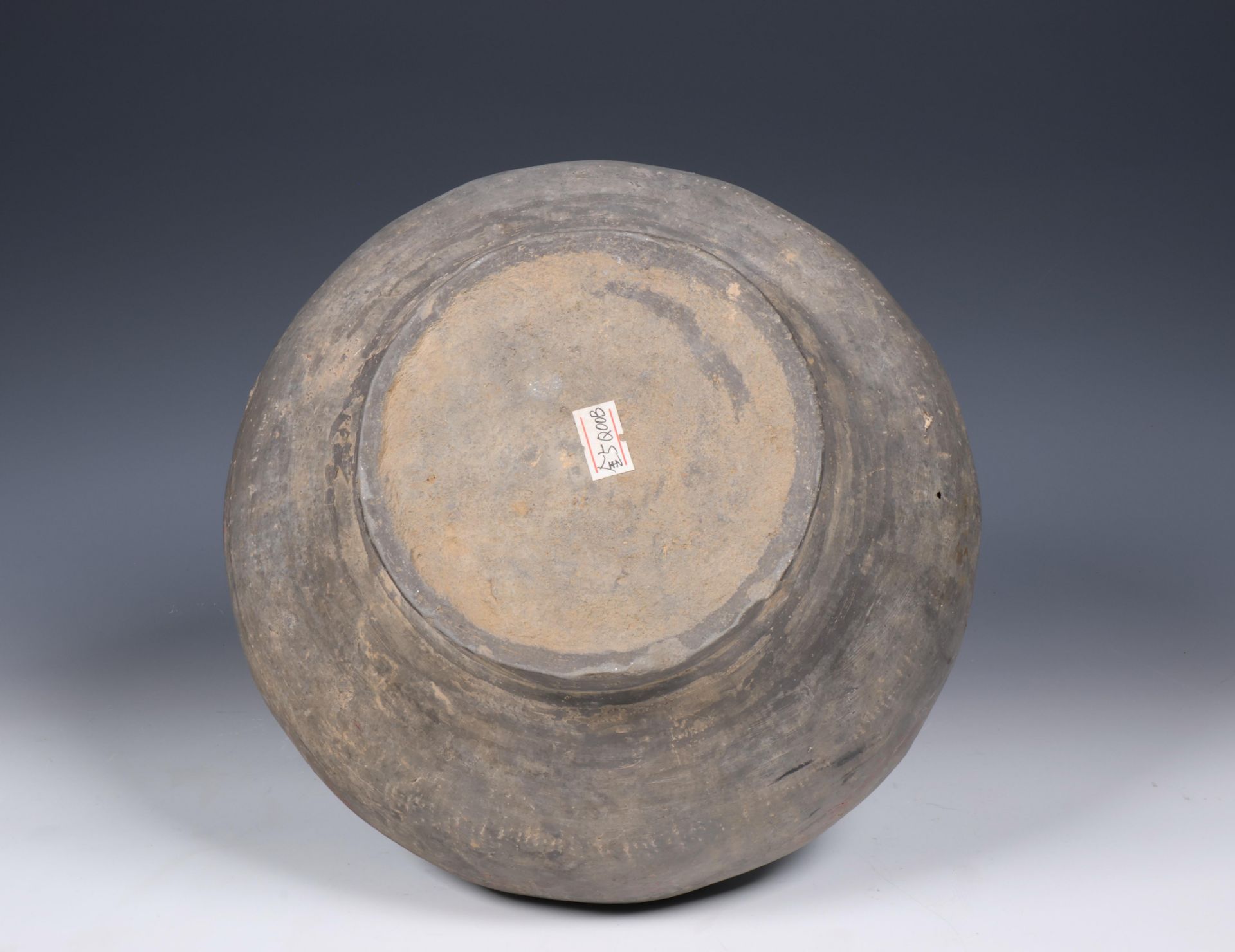 China, grey earthenware garlic-head vase, Han dynasty (206 BC- 220 AD), - Image 5 of 6