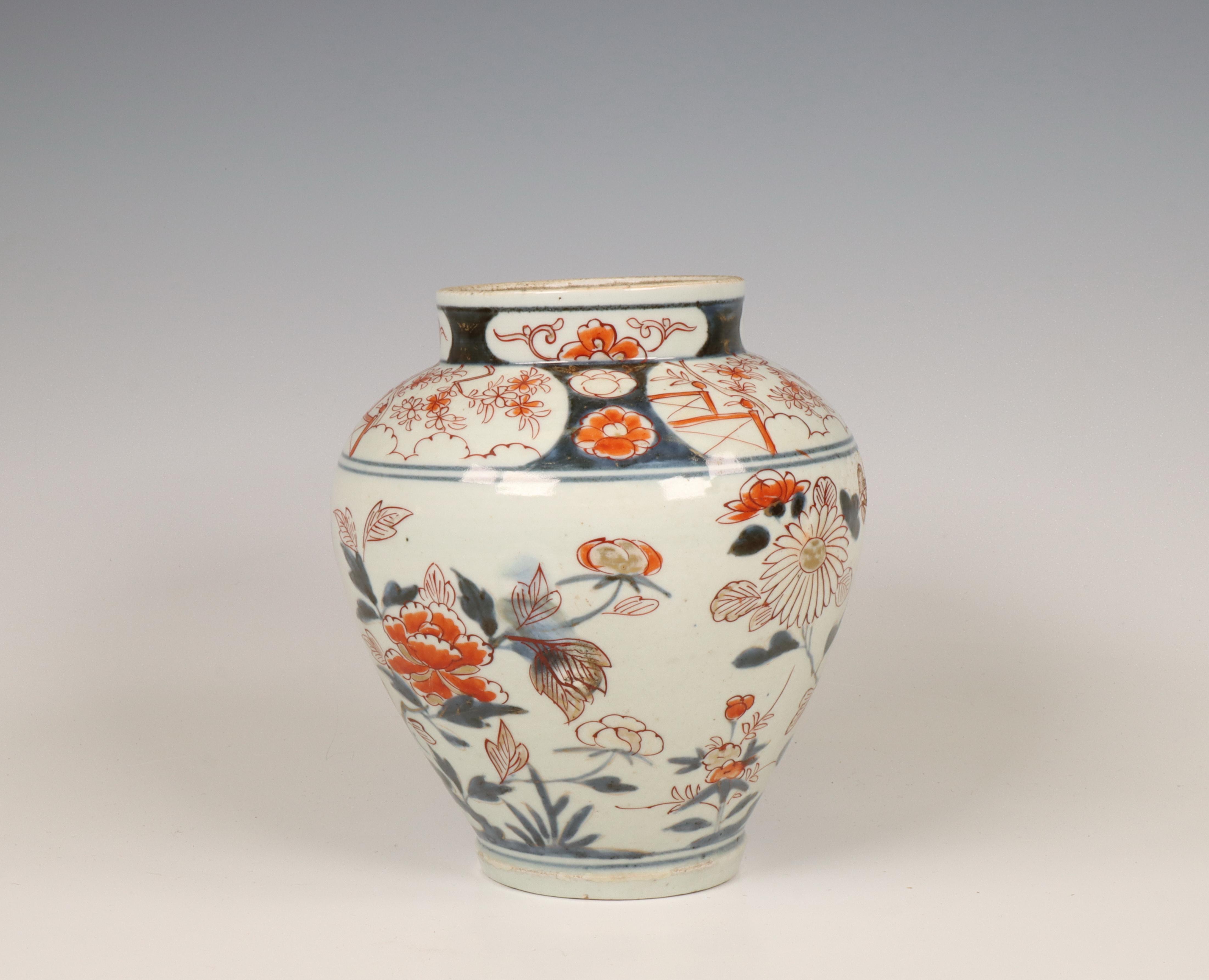 Japan, an Imari porcelain baluster jar, 17th century, - Image 2 of 2