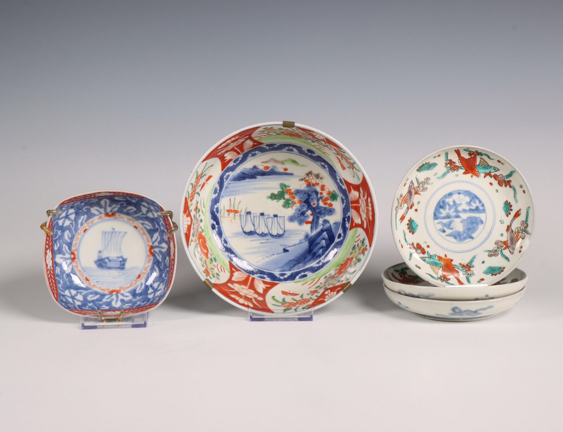 Japan, collection of Imari and polychrome porcelain, mainly 19th century, - Bild 2 aus 3