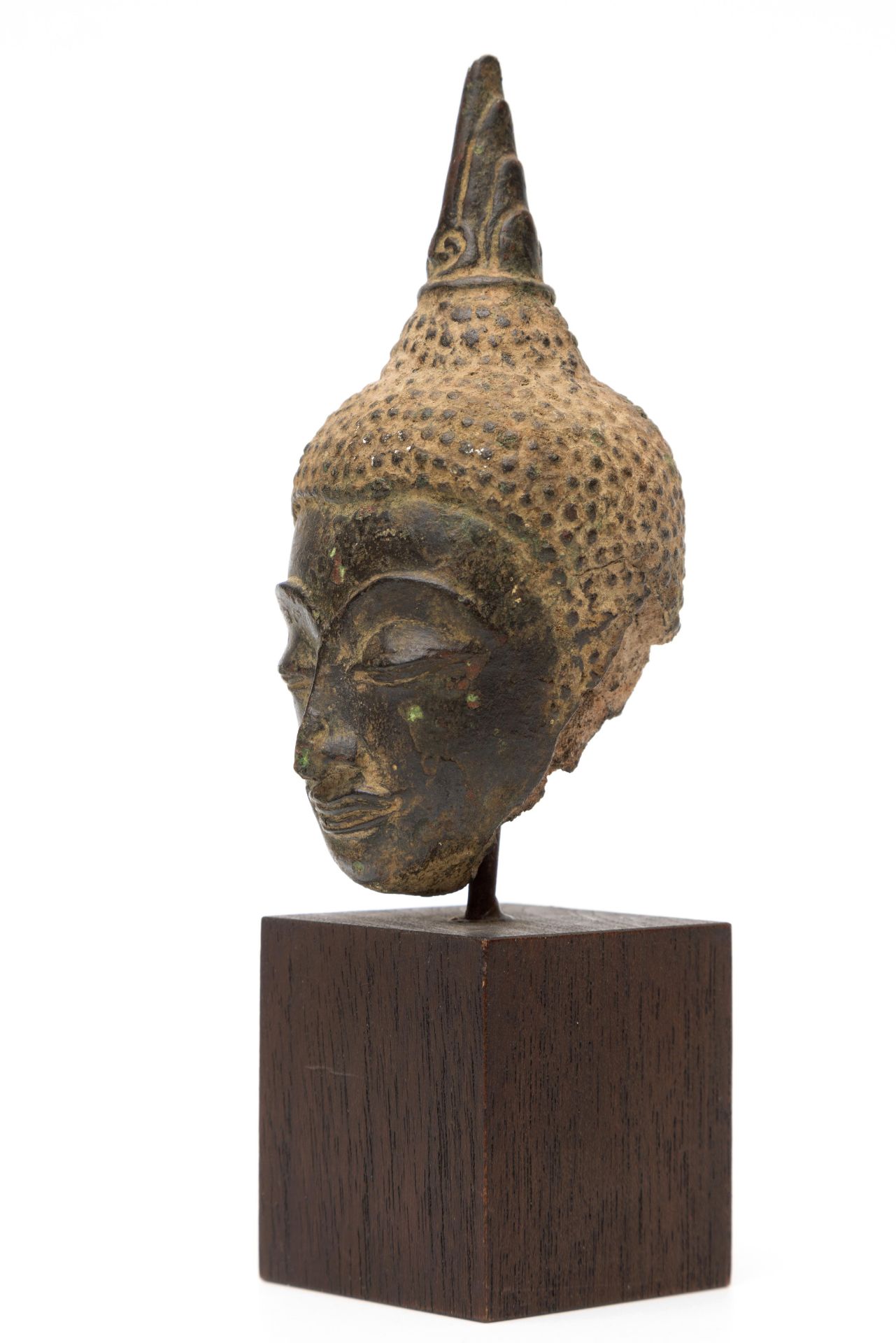 Thailand, a fragment of a bronze head of a Buddha, Ayutthaya, 16th-17th century - Bild 3 aus 3