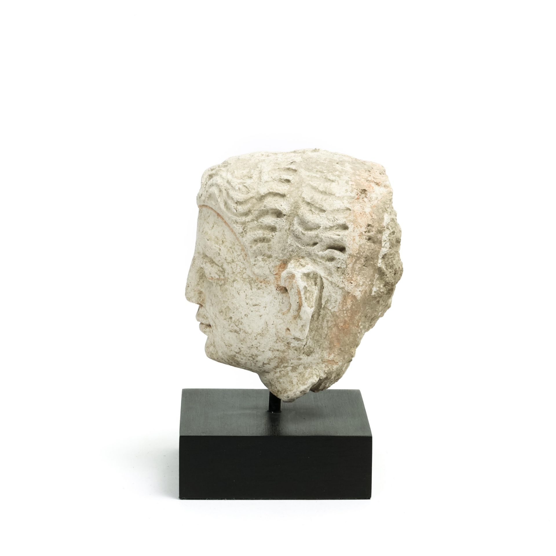 Ghandara stucco fragment of a Buddha head, 4th-5th century. - Bild 3 aus 6