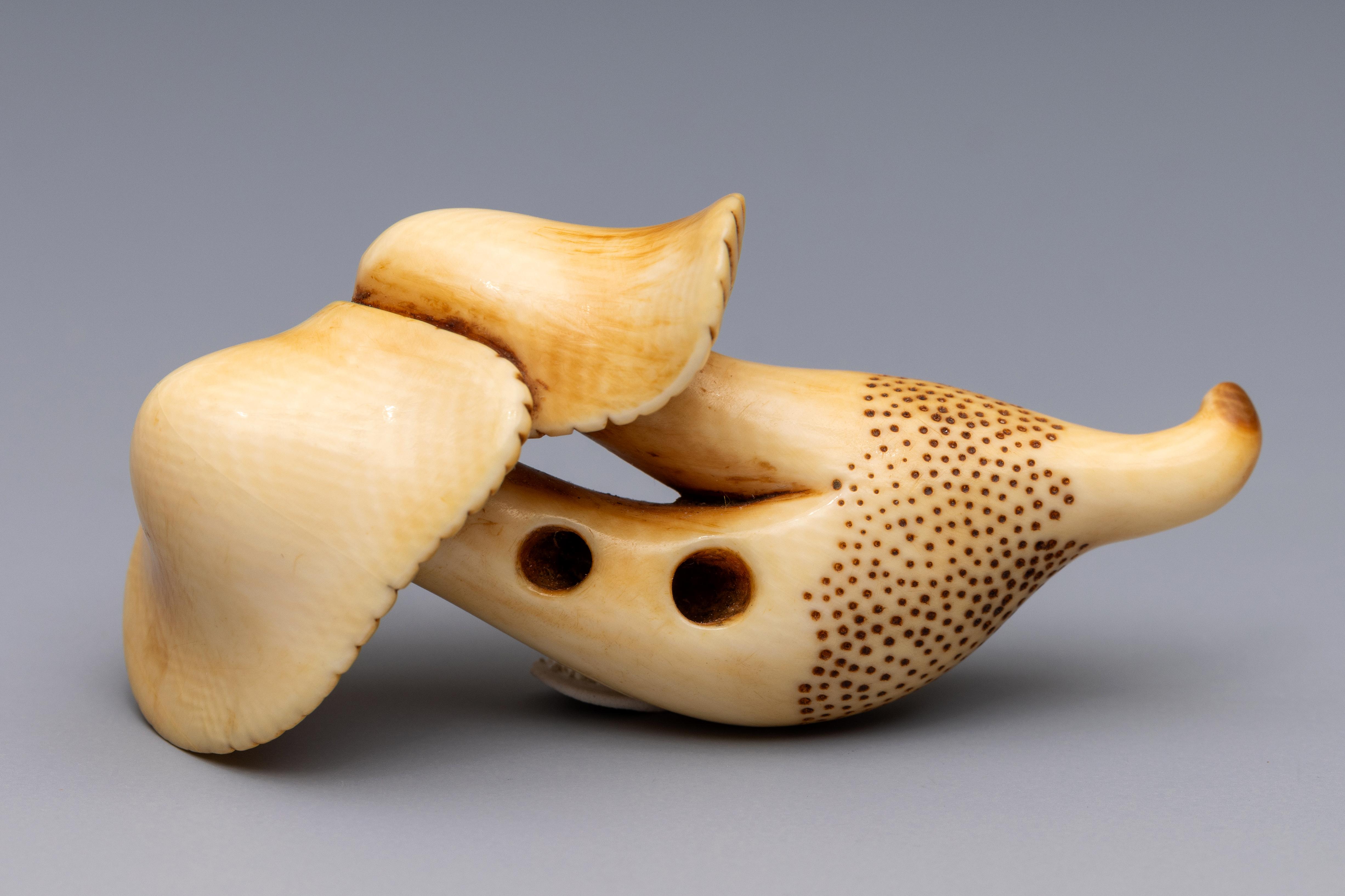 Japan, an ivory netsuke, Edo period (1603-1868), 19th century, - Image 2 of 2