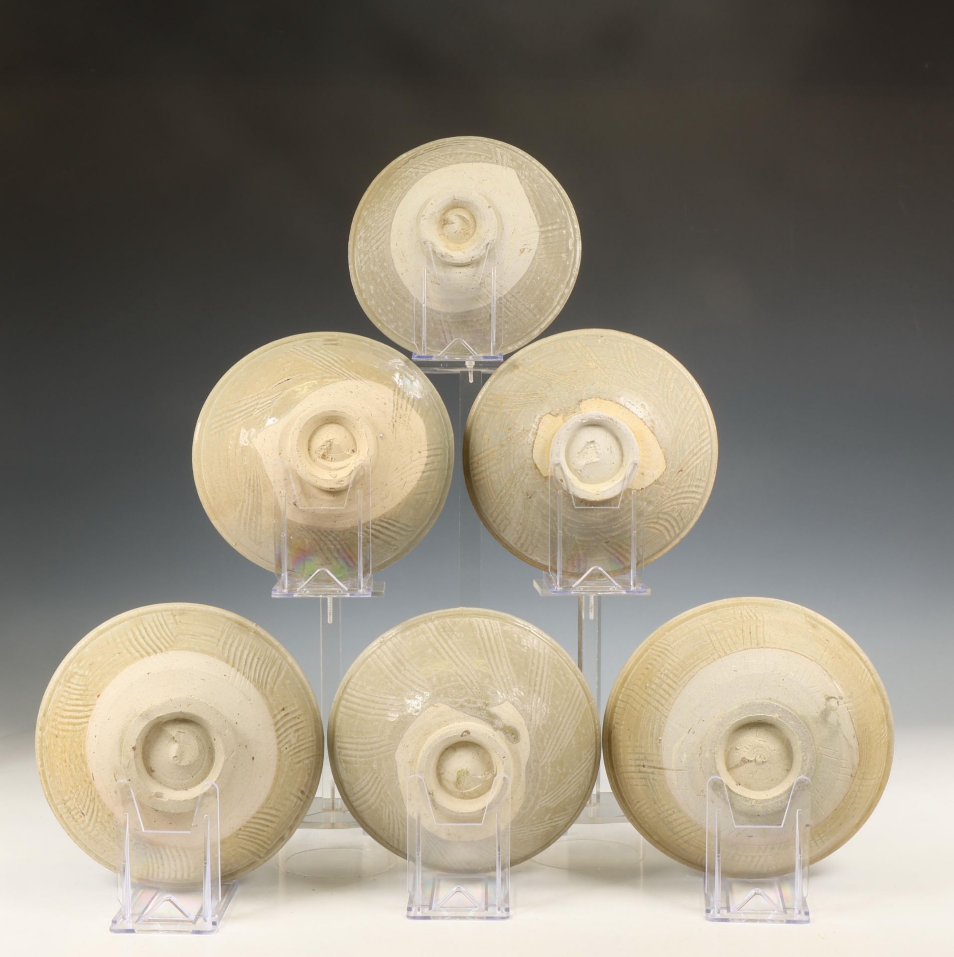 China, collection of eighteen celadon-glazed bowls, Northern Song dynasty, 10th-12th century, - Bild 6 aus 7