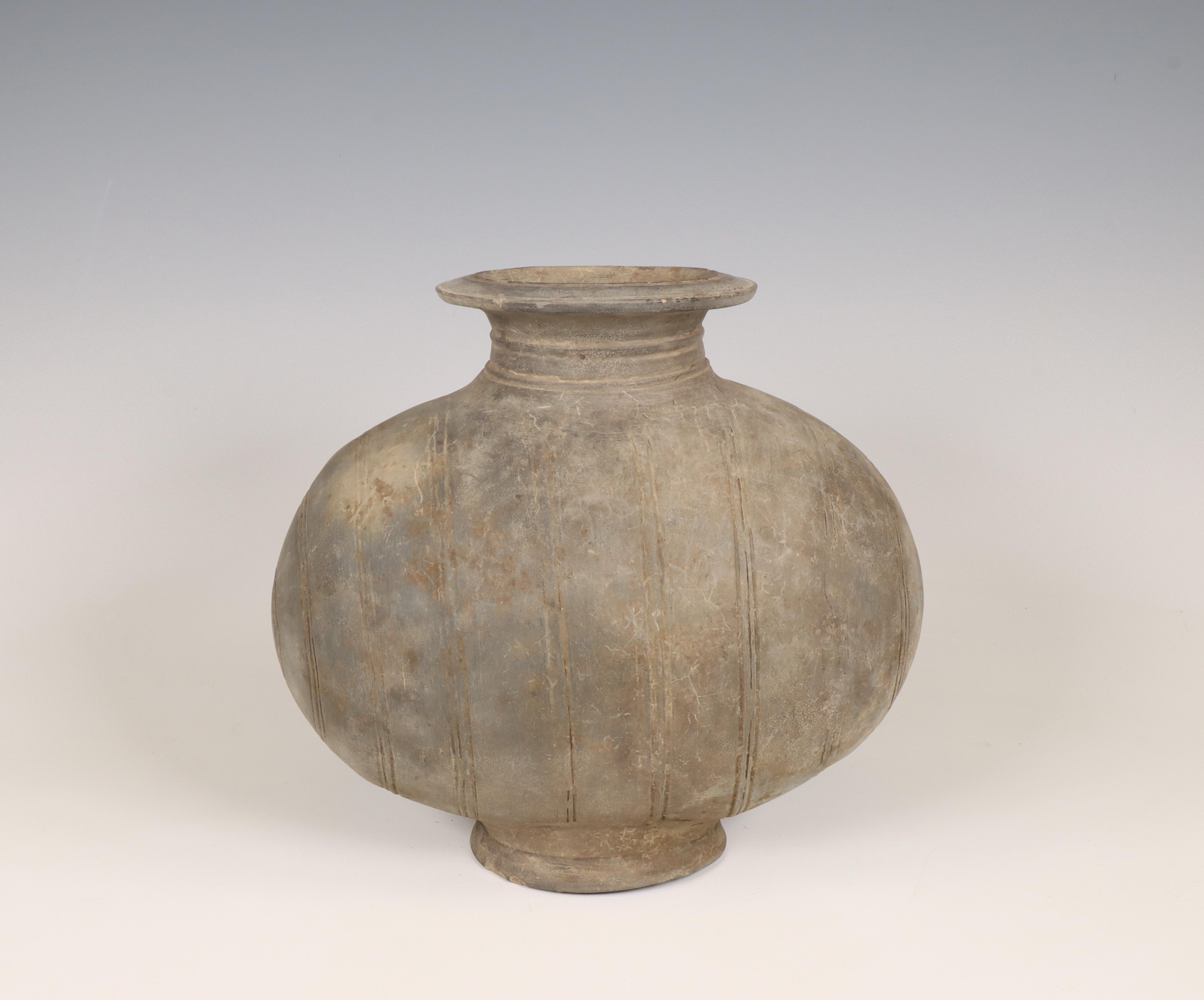 China, grey earthenware cocoon vase, Han dynasty (206 BC-220 AD),