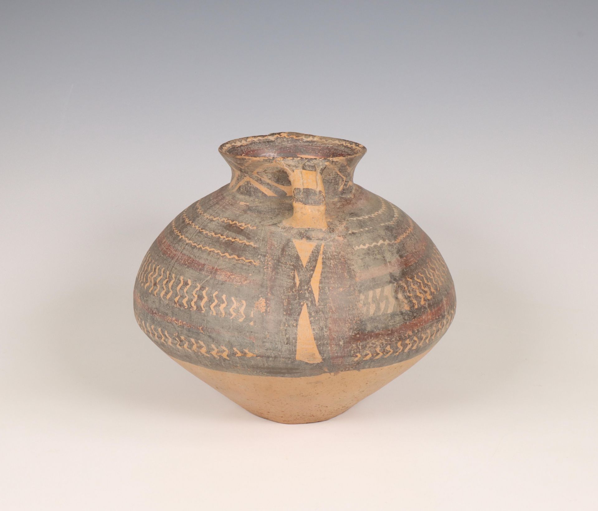 China, earthenware pot, Majiayao culture, Machang phase, late 3rd millennium BC, - Image 6 of 6
